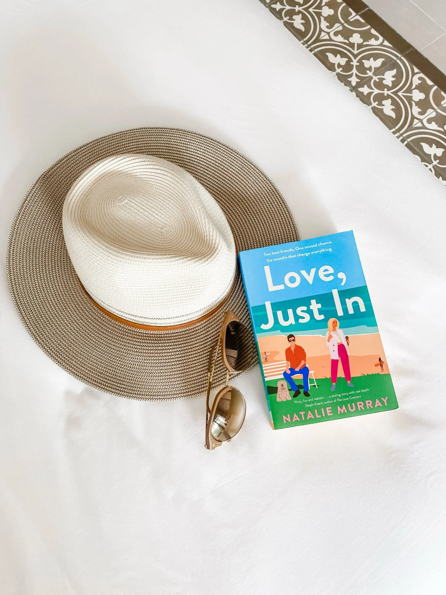 Happy birthday to 'Love Just In'! 

Two years old today 🥳 

If you love... 

🩷 best friends to lovers
🧡 longing that hurts so good 
💛 explosive spice after a face-melting slow burn (👀)

I wrote this book for YOU! 🥰

And to everyone who has... 
