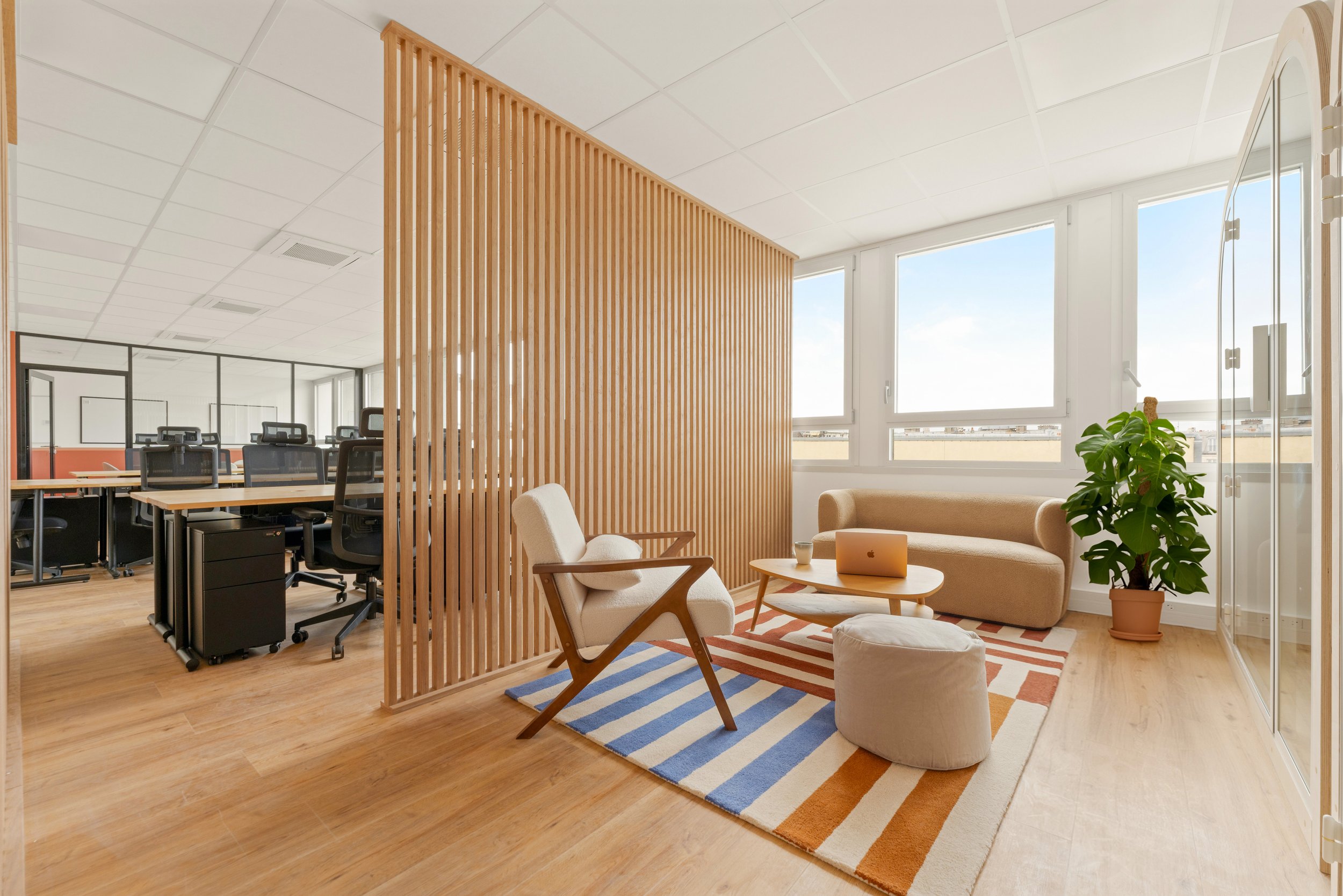 Bureau opéré flexible à Paris clés en main tout équipé et prêt à l'emploi 