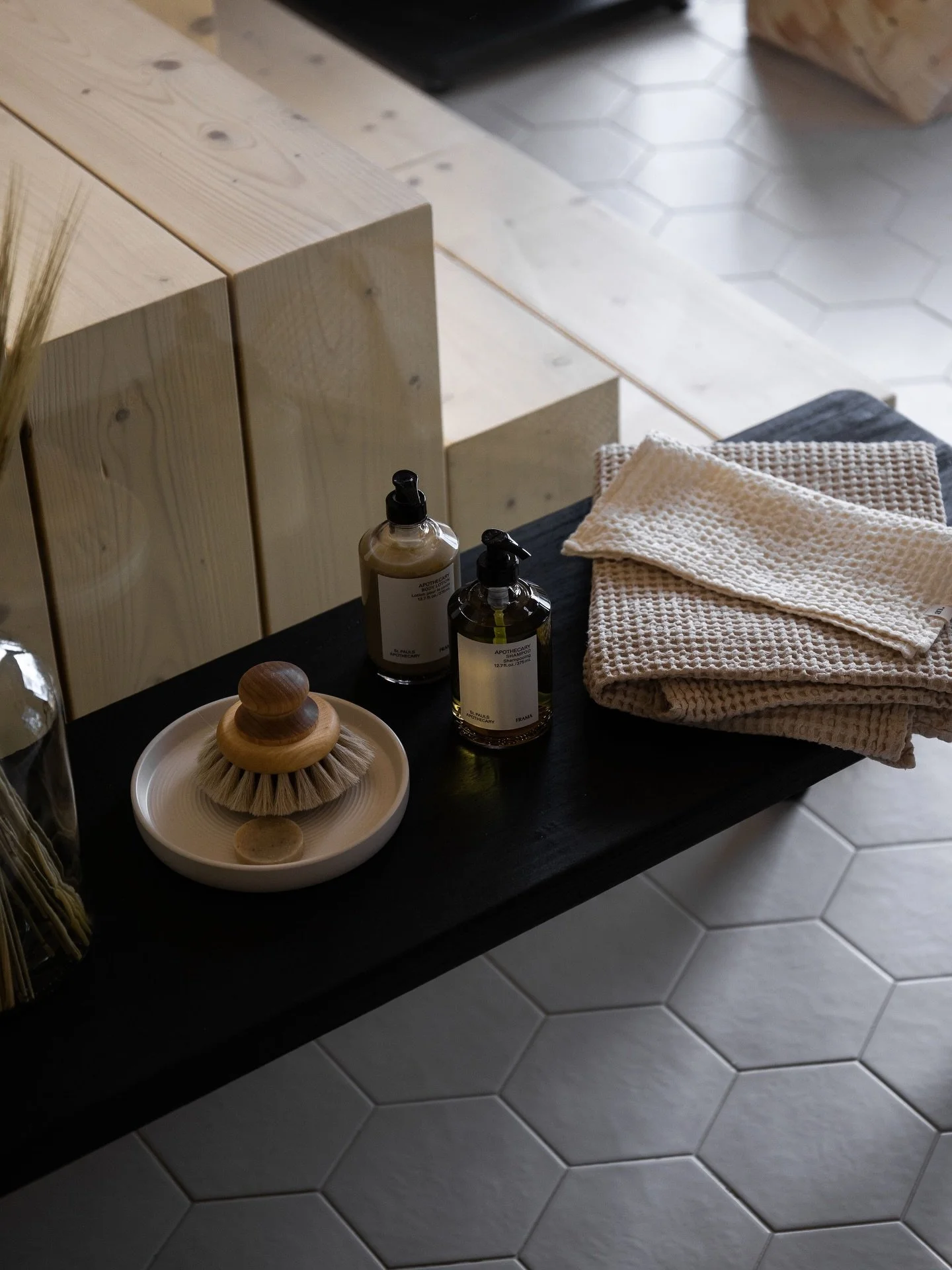 🧺 HOUSEKEEPING WANTED / ETSIT&Auml;&Auml;N SIIVOUSTIIMI&Auml; (suomeksi kommenteissa)

For the 2026 season and beyond, Hilltop Forest is looking for a long term housekeeping and cleaning team to work with us.

This is a demanding role that goes beyo