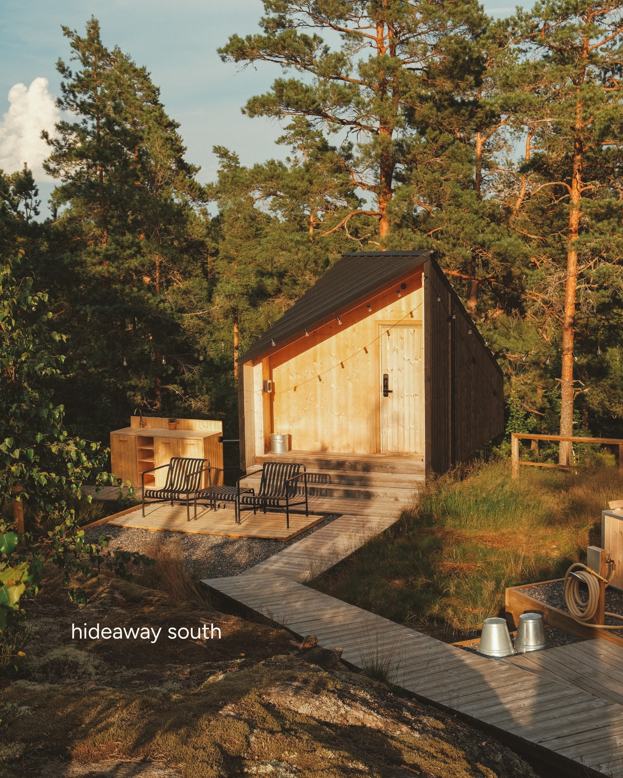 Some places ask you to do more.
This one asks you to do less.

📍Hideaway South, Hilltop Forest
Under an hour from Helsinki, Finland

Photos captured by @rubanbleu_