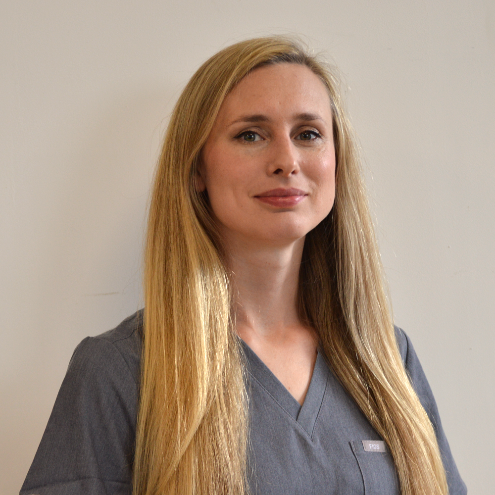 Dr Helen Lakomska