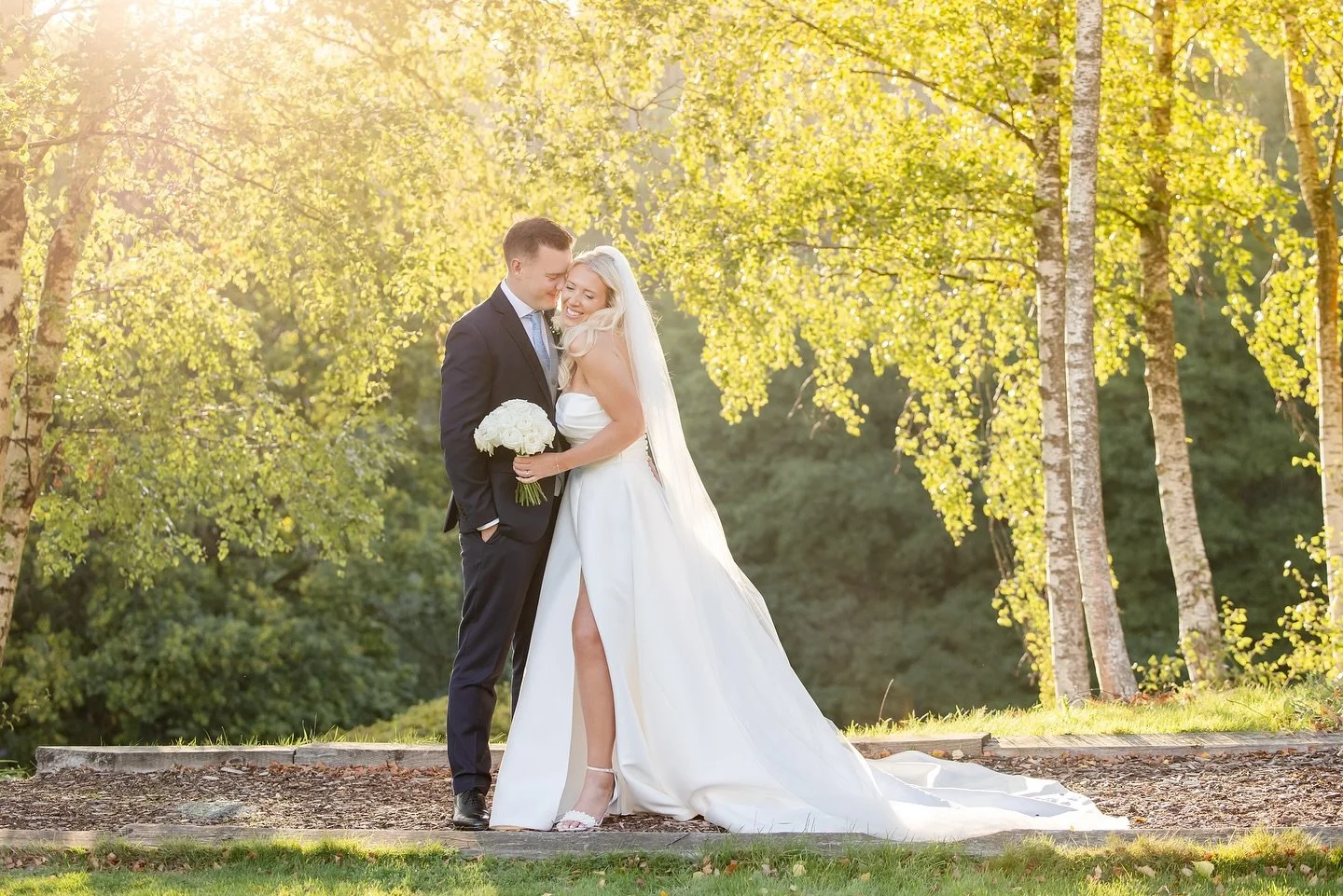 Huge congratulations to Emily &amp; Nick!

I am OBSESSED with the photos of Emily &amp; Nick&rsquo;s beautiful wedding at Salomons Estate in Tunbridge Wells on Saturday! They were lucky enough to marry outside on the manicured lawns in the grounds of