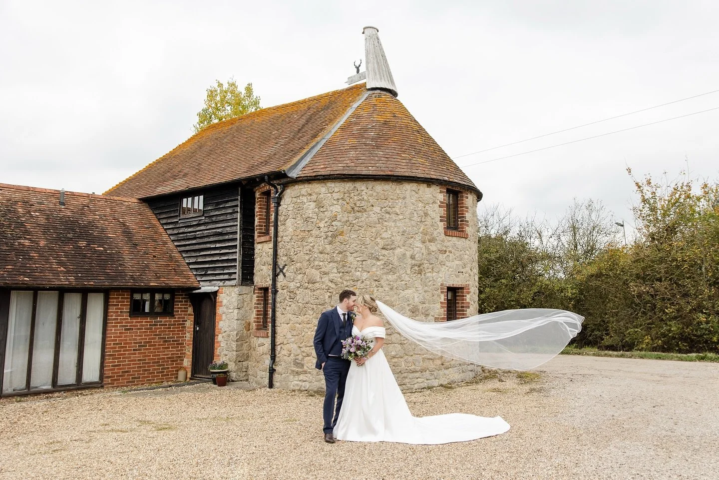 Ohhh what a beautiful day we had celebrating Francesca &amp; Matt&rsquo;s wedding last Saturday!

They had a gorgeously romantic ceremony at Marden Church, where the prettiest floral arch framed the entrance. After the &ldquo;I do&rsquo;s&rdquo;, my 