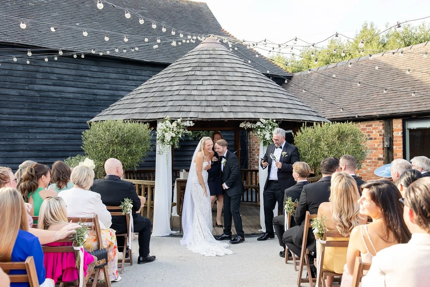 I don&rsquo;t think anyone stopped smiling during Sara &amp; Marc&rsquo;s ceremony &mdash; including me!

From the sweetest moments to uncontrollable laughter (thanks to that reading!), there was so much laughter and love in one ceremony! 🤍

#weddin