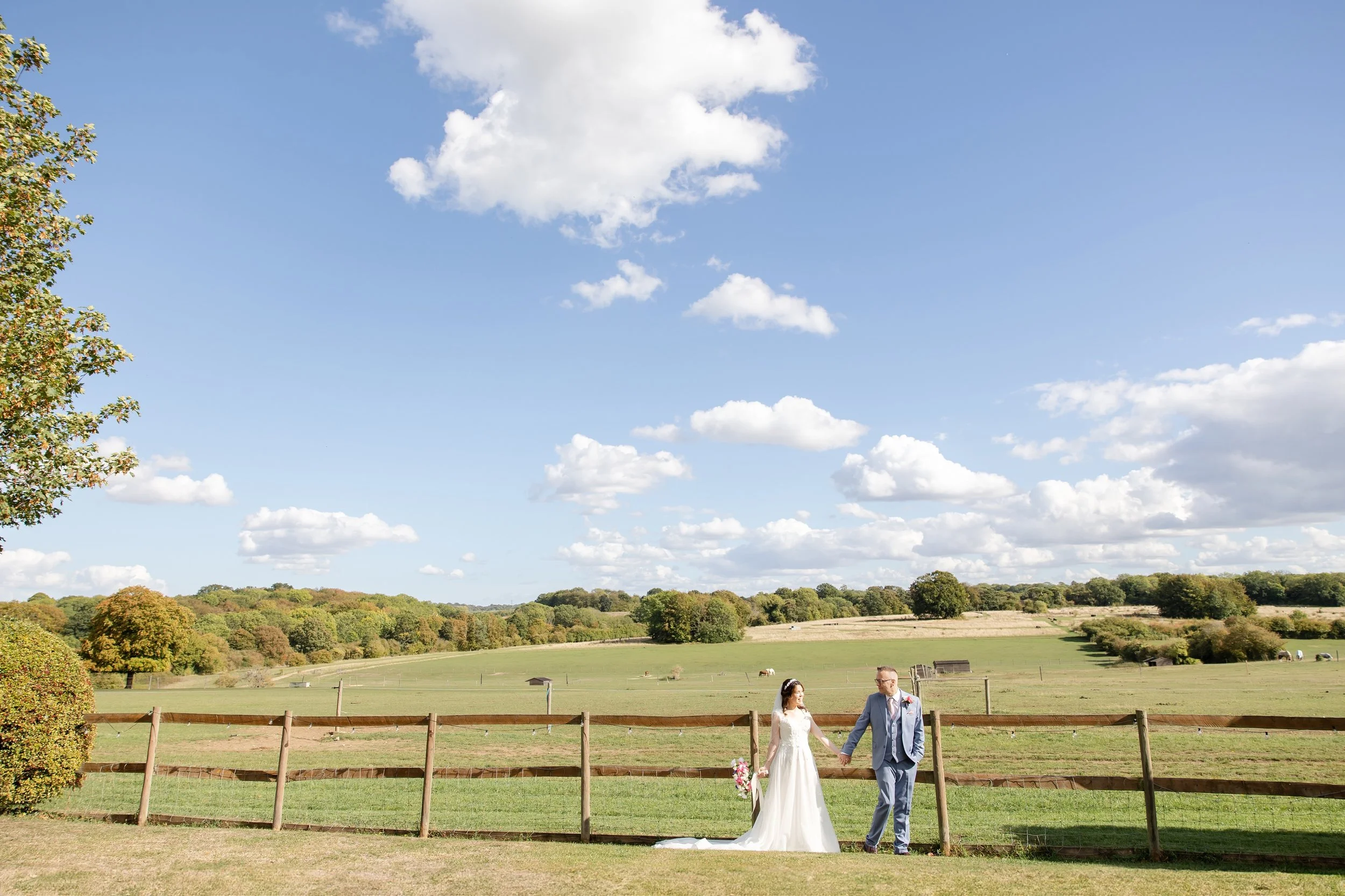 What a STUNNING start to my October weddings! Leah &amp; Steven had the most gorgeously sunny day for their beautifully bright and colourful wedding last week. I&rsquo;d been looking forward to their wedding for ages, ever since we met up last Spring