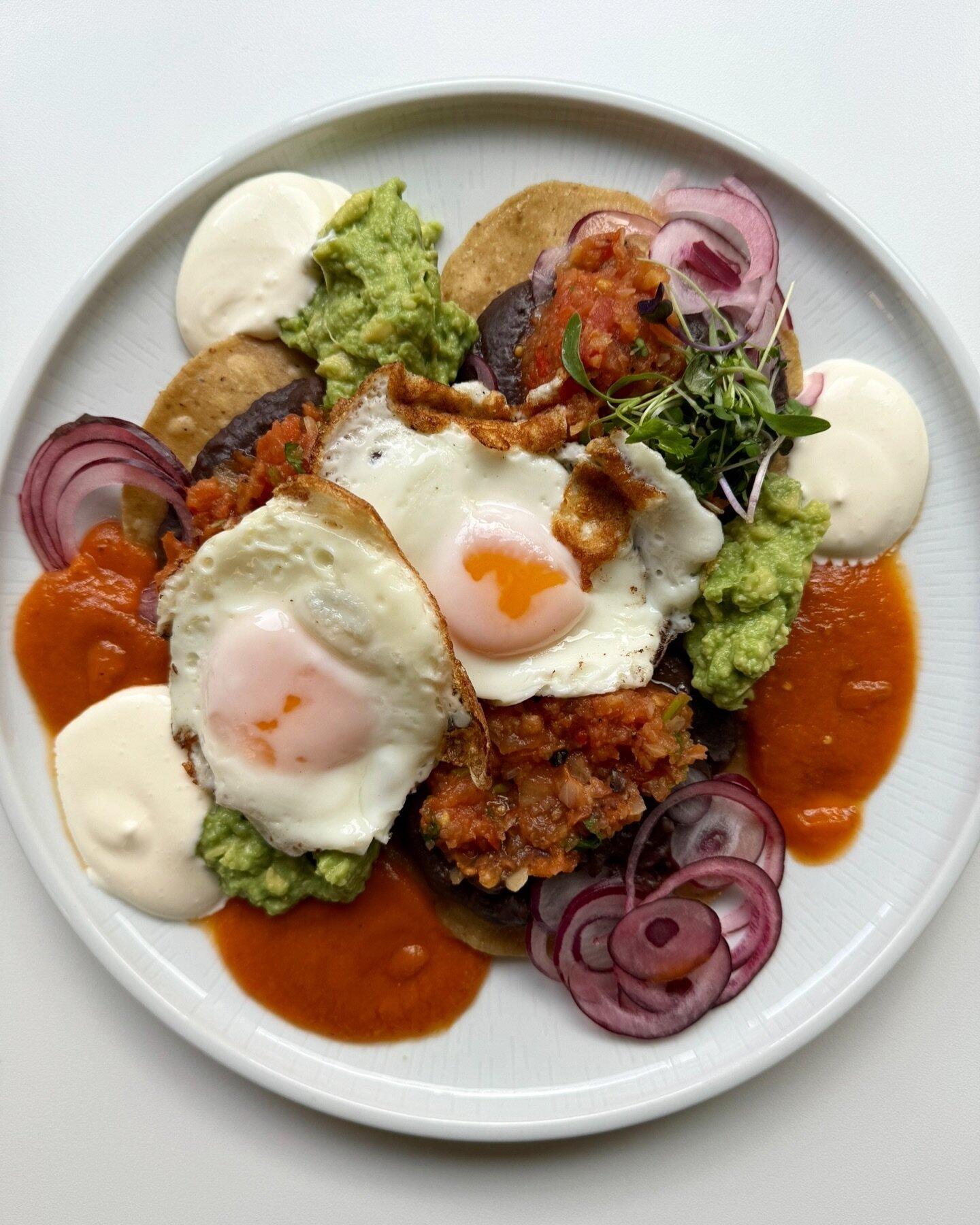 Open all weekend including the bank holiday Monday from 10am for Brunch 😘

📸 Huevos rancheros 🍳 🥑 🌶️ @krahsnori 🇸🇻