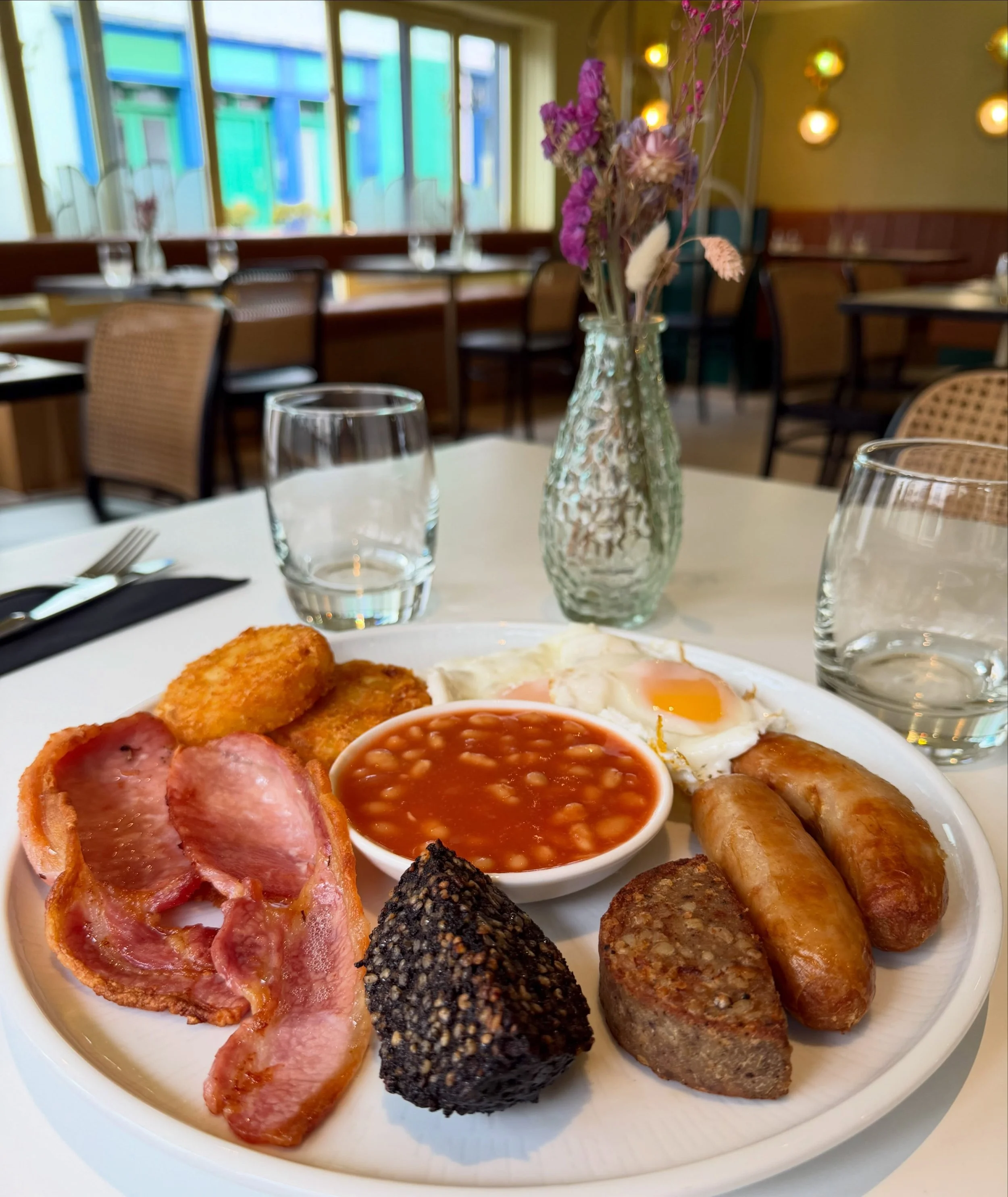 Bank Holiday + a Brosnan Breakfast = the perfect day. ☘️🥓🍳