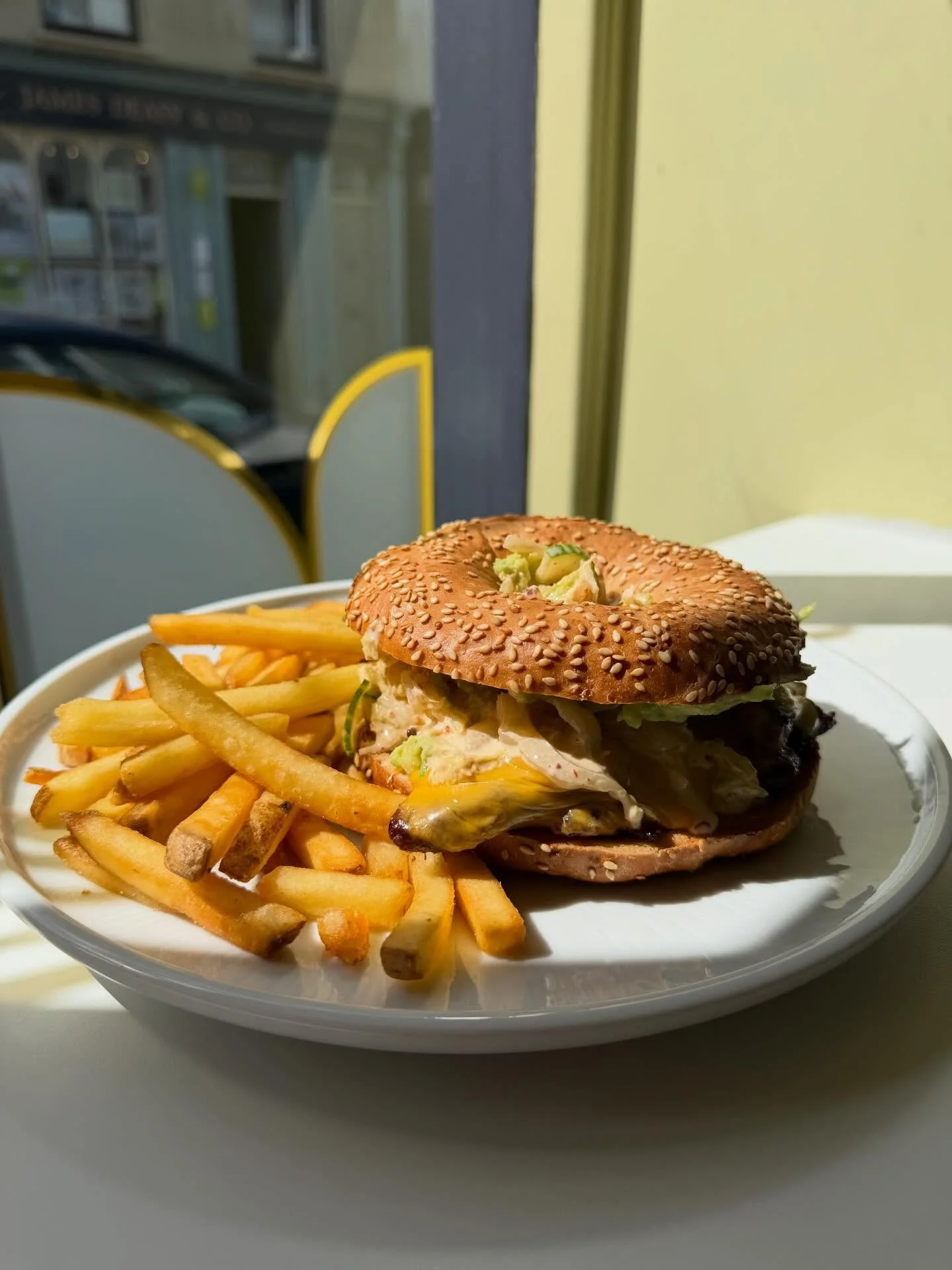 Happy June Bank Holiday weekend! We are open Saturday Sunday and Monday from 10am 🥳 

Featuring our Korean Steak bagel with bulgogi beef, gochujaru slaw, american cheese, pickled onions, avocado on a sesame bagel 😋 🥯 🥑