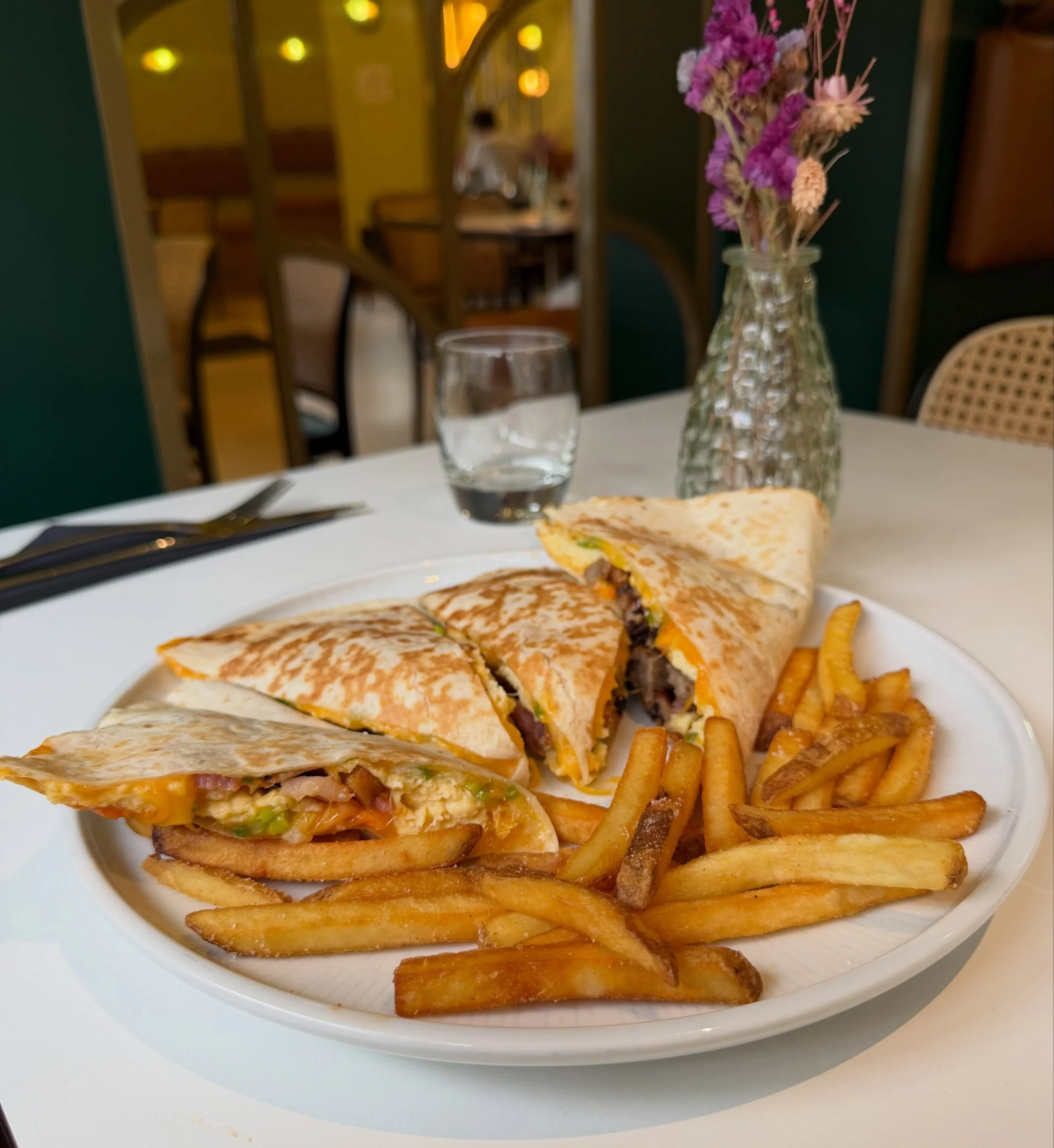 Welcoming our brunch quesadilla with bacon, sausage, puddings, scrambled eggs, scallions,hot sauce and 3 cheeses 💁&zwj;♀️