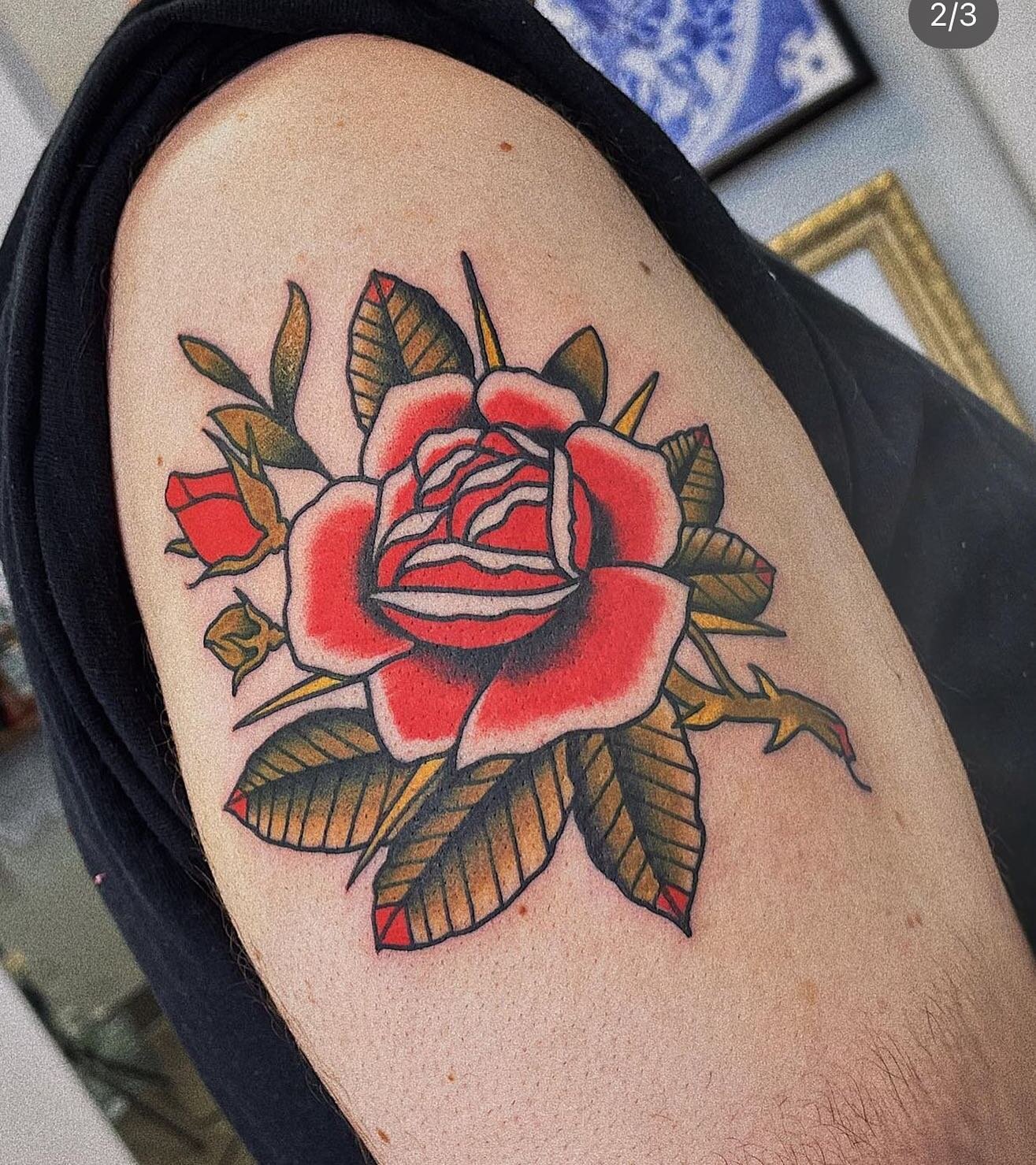 Classic read rise by @craig_ryans !! 🌹.
.
.
.
.
.
.
#traddaddy #tradtattoos #traditionaltattoo #boldwillhold #traditionaltattooflash #flashtattoo #tradworkers #boldtattoos #tradtattooer #tattooersofinstagram #igtattoo #tattooersofnh #goldenordertatt