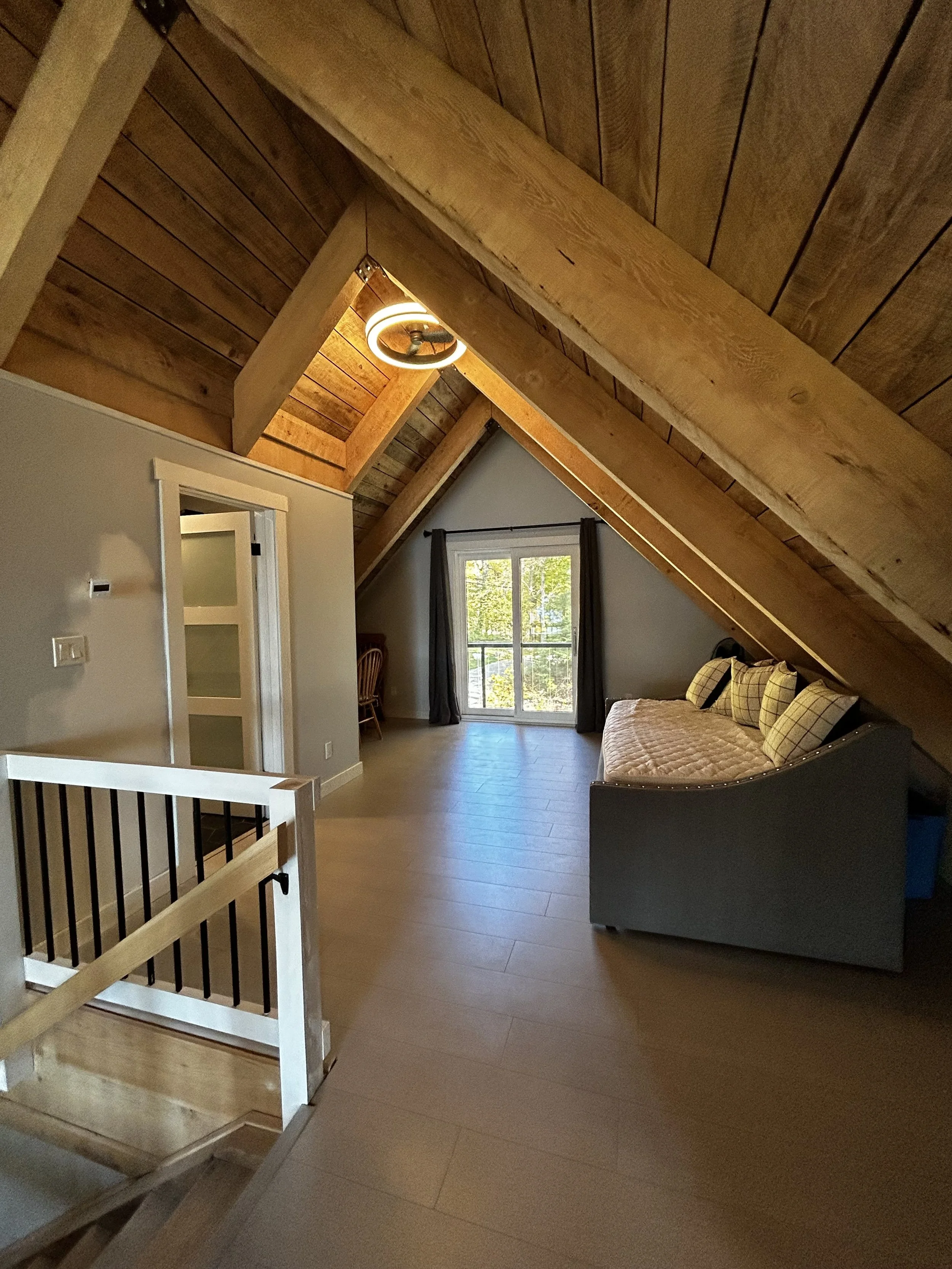 EcoLog Ceiling modern.jpeg