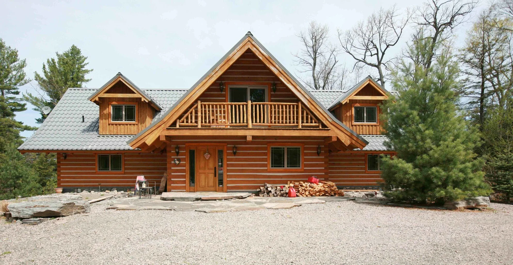 EcoLog Front view wing and 2 dormers-min.jpg