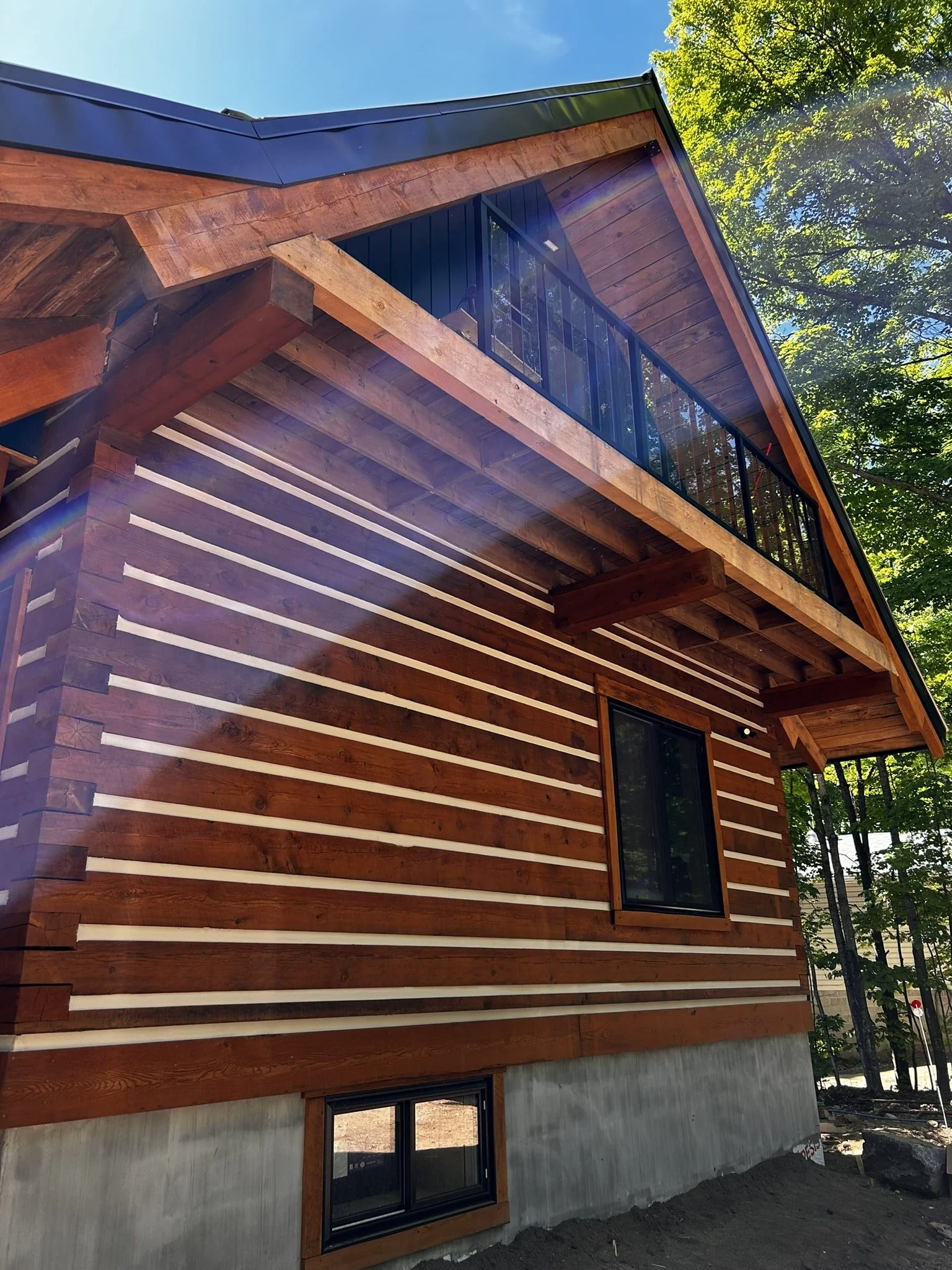 EcoLog Balcony 2-min.JPEG