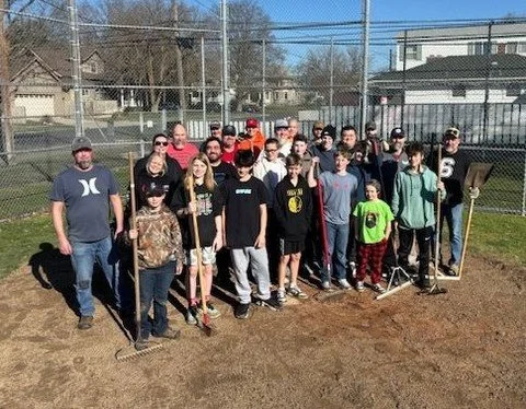 Teamwork makes the dream work 🙌✨⁠
A huge THANK YOU to everyone who volunteered for our field clean-up! With the sunshine back, our field is looking incredible and ready for an exciting season of baseball and softball ahead ⚾️🥎☀️⁠
We couldn&rsquo;t 