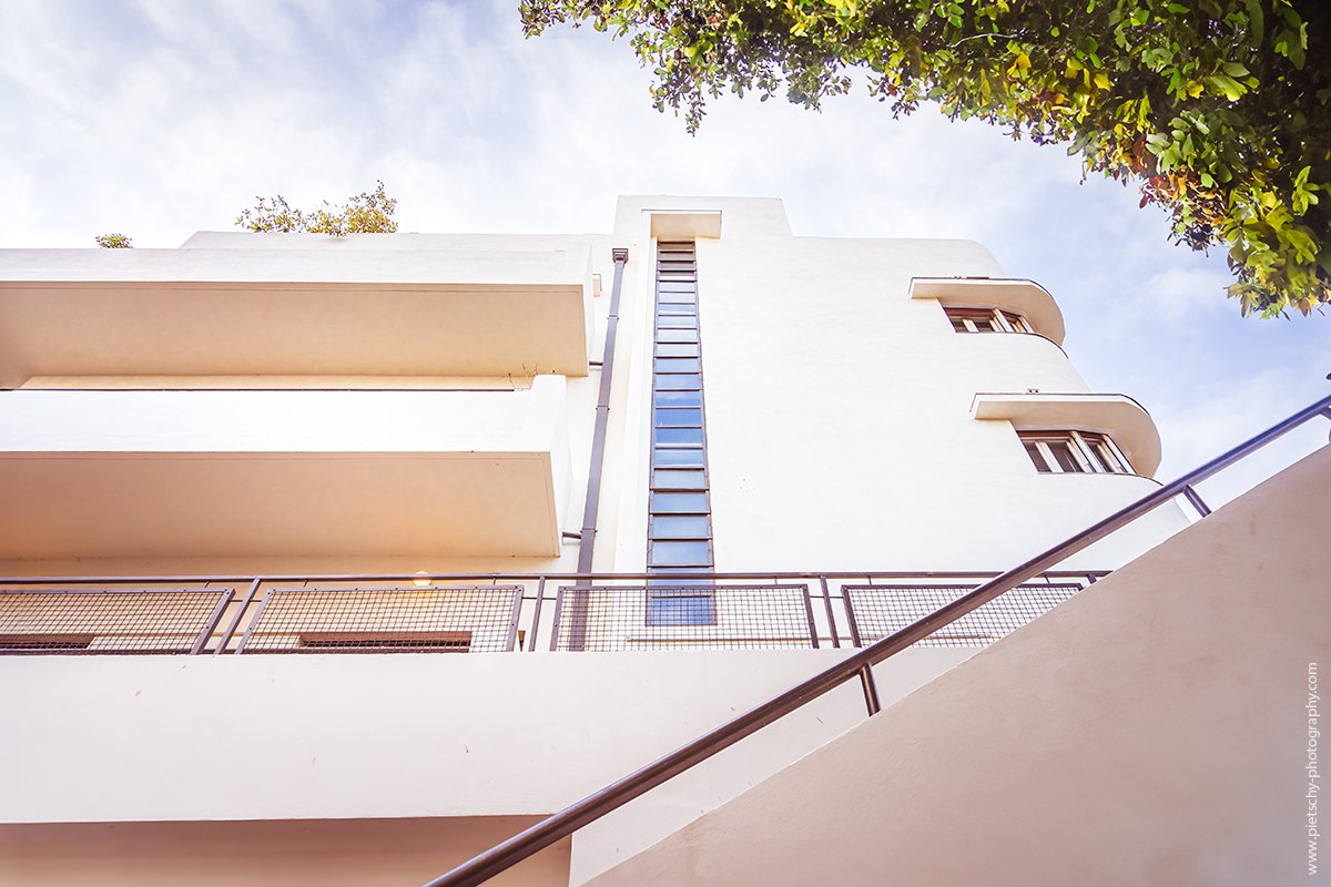 Stefanie Pietschmann - Bauhaus architecture in Israel.jpg