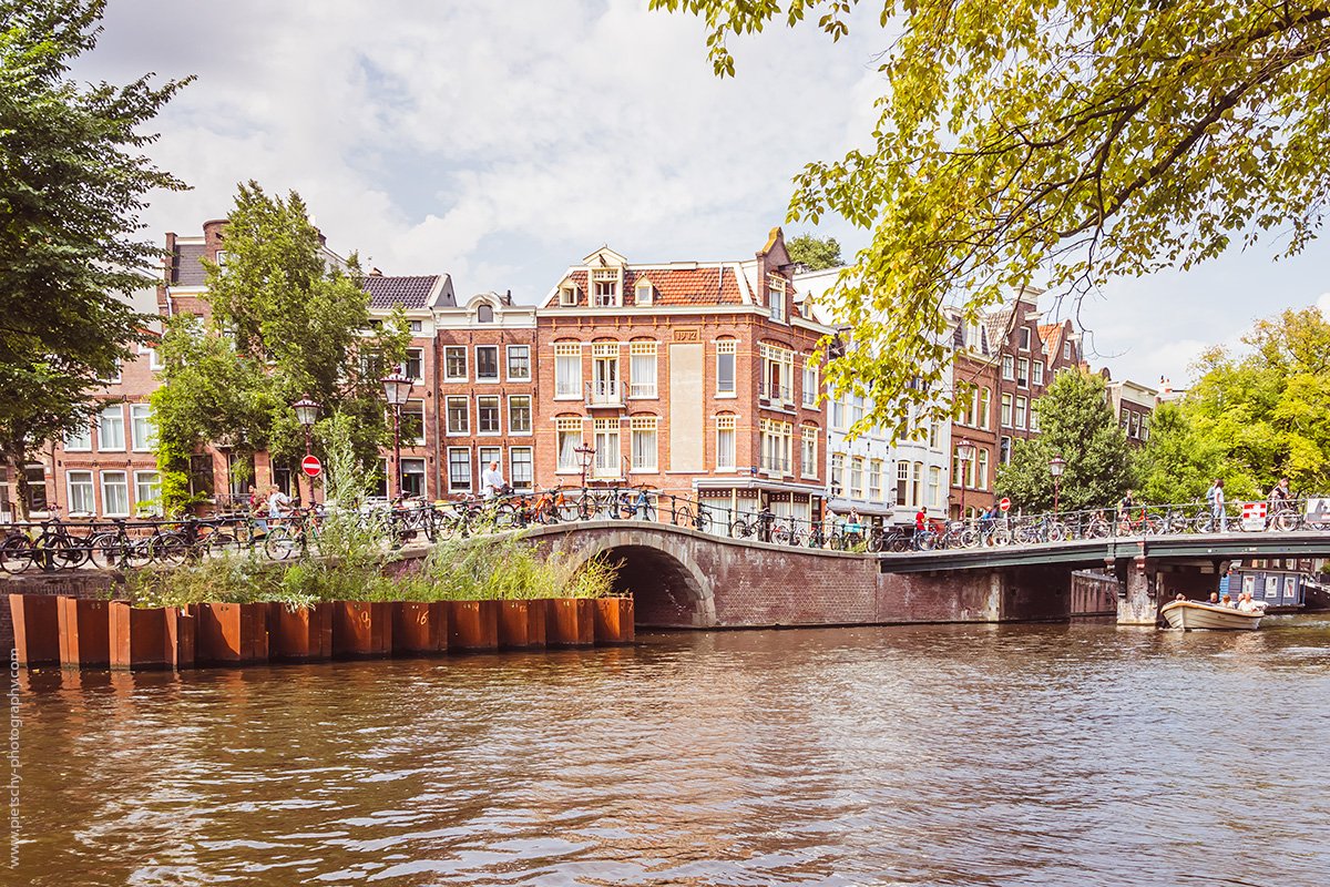 Stefanie Pietschmann - Amstedam Canals in summer.jpg