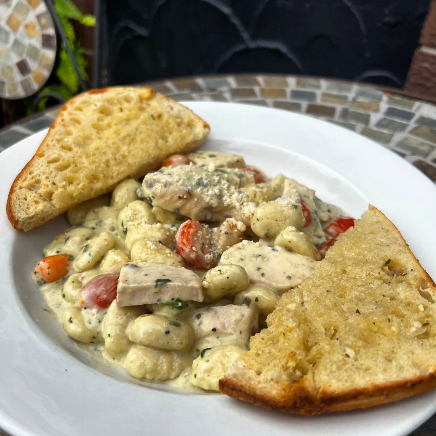 Perfect day for a comfy dish like this. Chicken pesto gnocchi coming at ya all day long. Pop in for a bite!