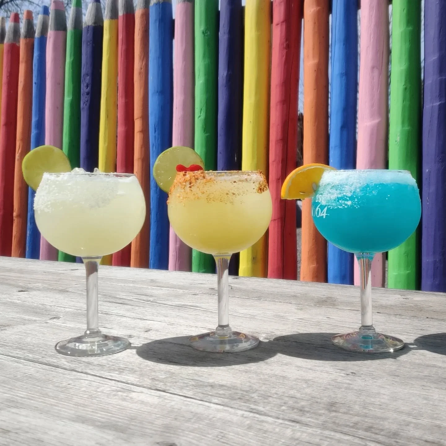 Happy Cinco De Mayo! Let's celebrate the only way we know how, with margaritas and tasty food 🌮

The marg line up - The Keep It Classic, The Picante De La Casa (Pineapple Habanero Marg 🌶️) and The Bay Beach! A little something for everybody

The fo
