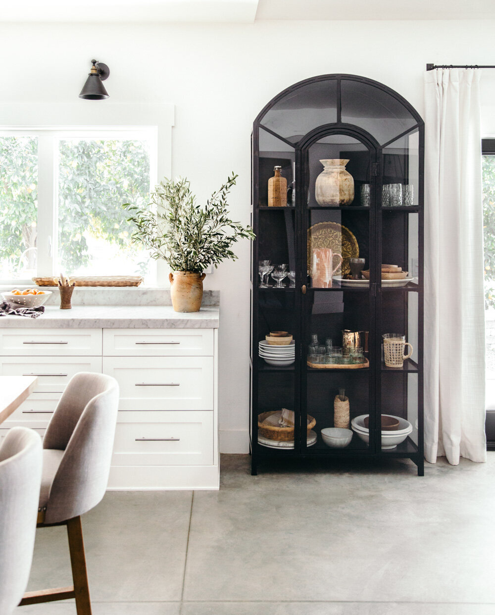 Simple 2024 display cabinet