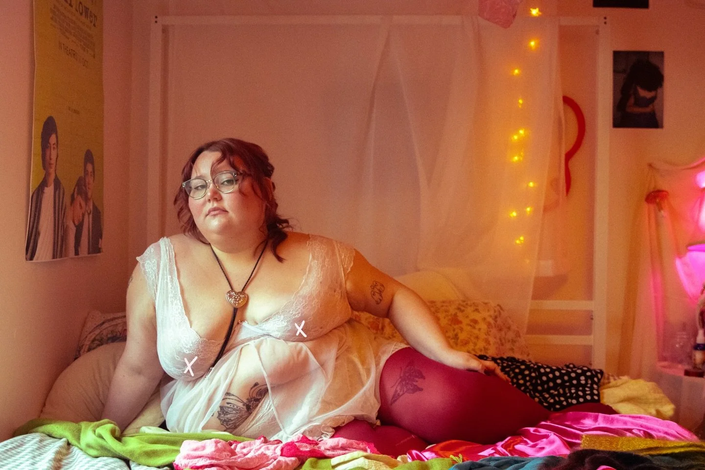 Do you want a house (room) tour? ⭐️ 🚪💗

Photographer &amp; Creative Director: @theresspinachinyourteeth 
Assistant Creative Direction: Moi 😽

#portrait #plussize #fashion #boudoir #inspo
