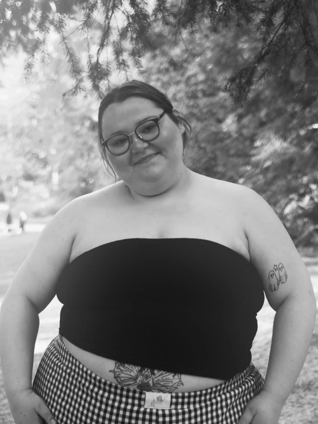 Been feeling really overwhelmed lately and realized it's almost a full moon. (Scorpio moon in my 6th house btw) Anyways, here's some pics @mowerpowerbaby took of me! 🎥⭐️

#portrait #blackandwhite #astrology #selflove