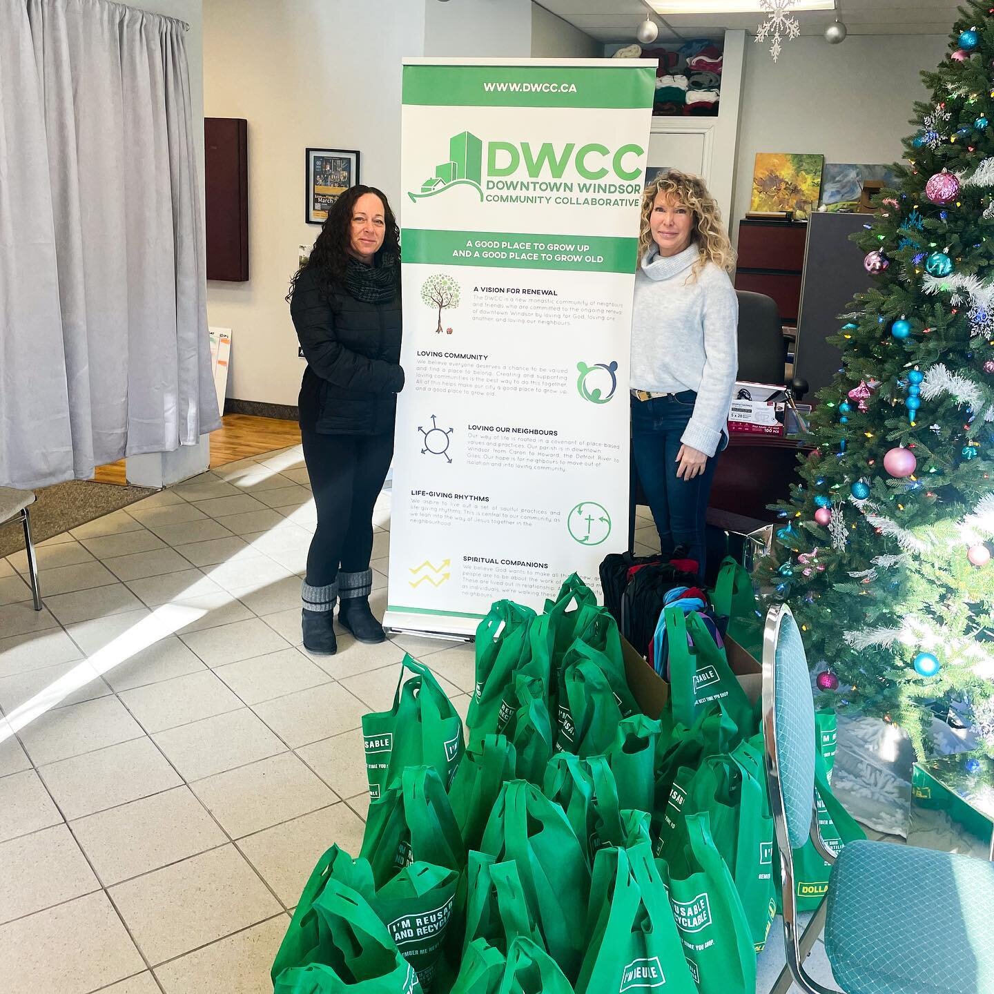 a BIG thank you to New Beginnings Church for their generous donation towards our StreetLight Walkabout team! donated backpacks, lots of snacks, hats, gloves and more. These items are going to make a great impact towards our neighbours living without 