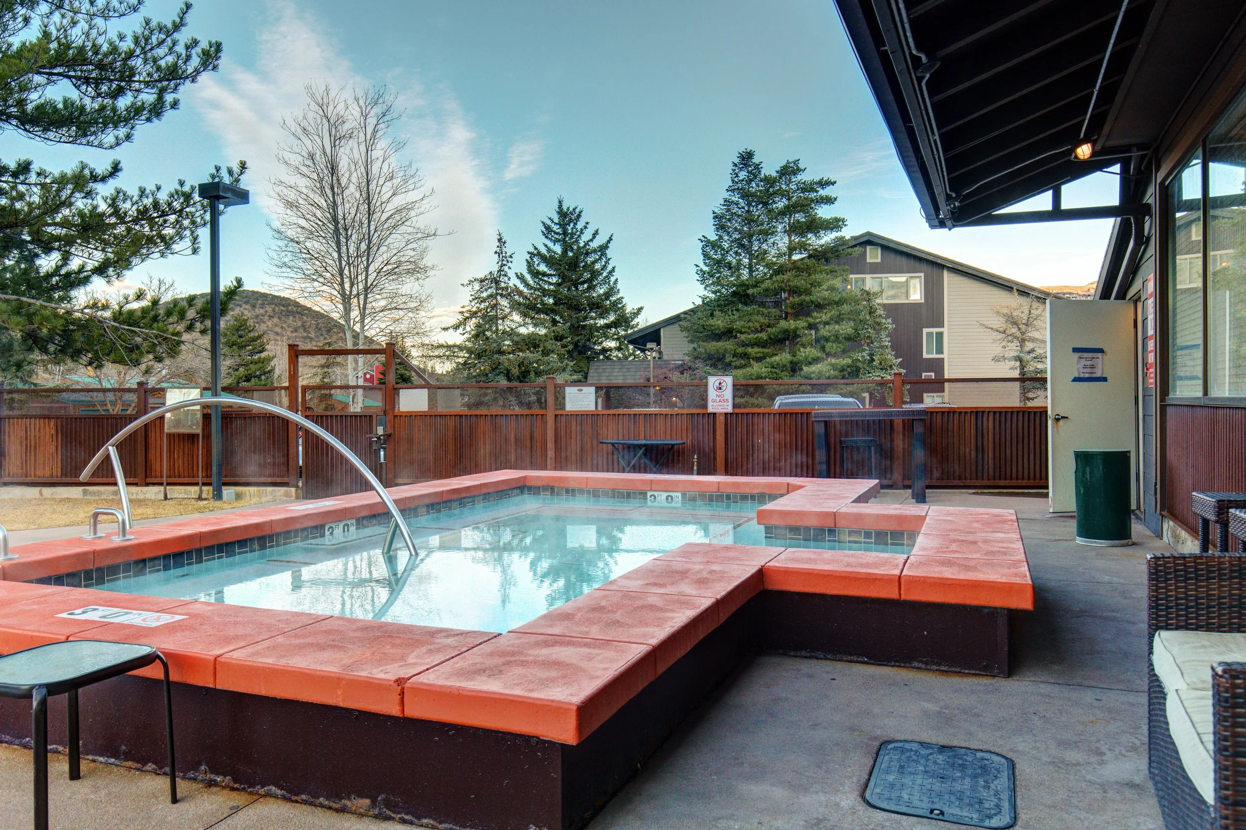 Prospector Pool_02.jpg