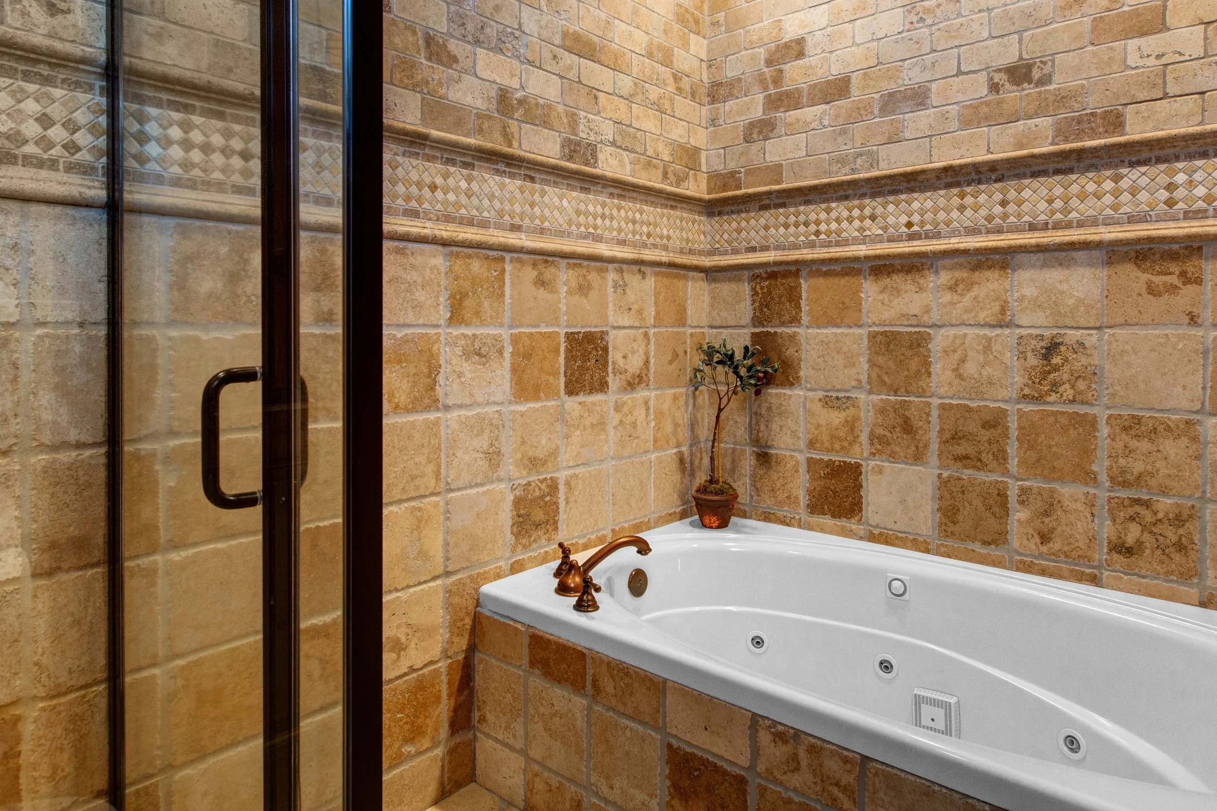 1280 W Hailstone Drive_24.jpeg