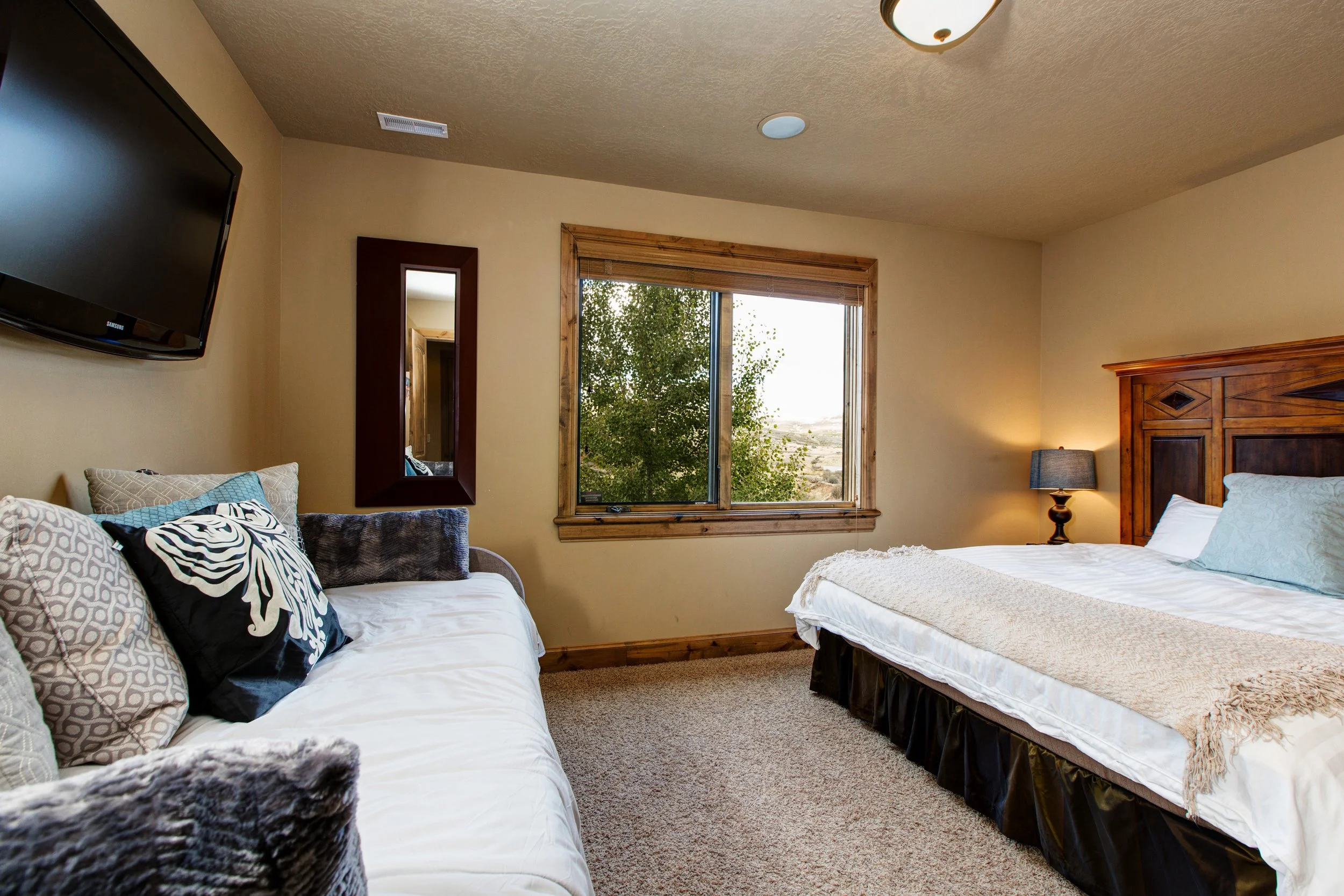 1280 W Hailstone Drive_27.jpeg