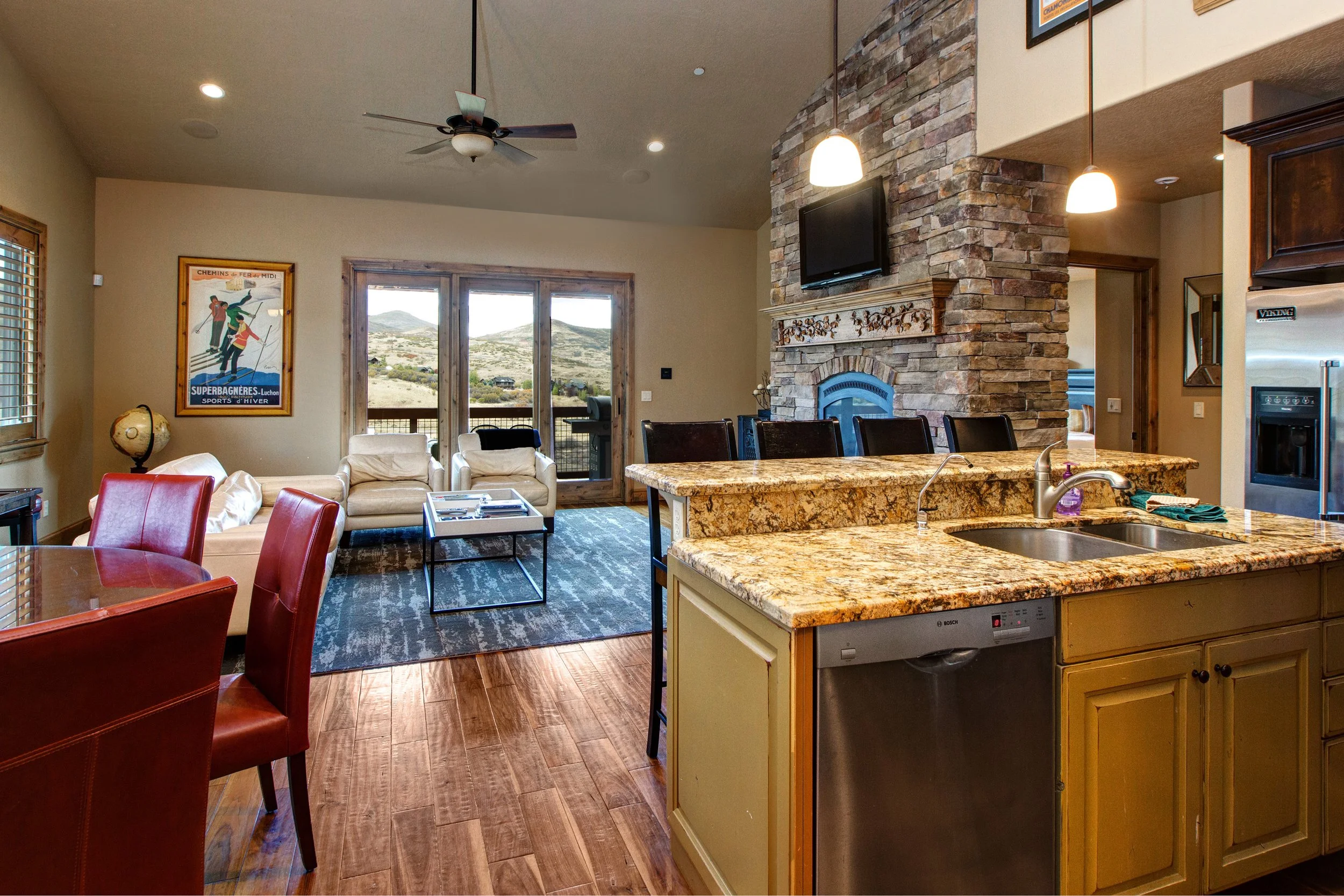 1280 W Hailstone Drive_14.jpeg