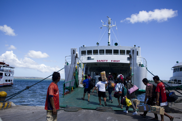 water for waves relief philippines_typhoon_haiyan11.jpg