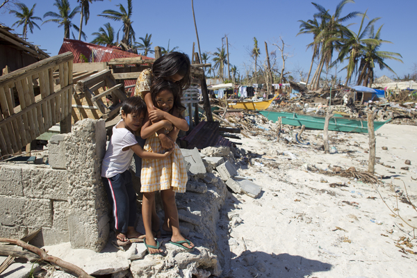 water for waves relief philippines_typhoon_haiyan15.jpg