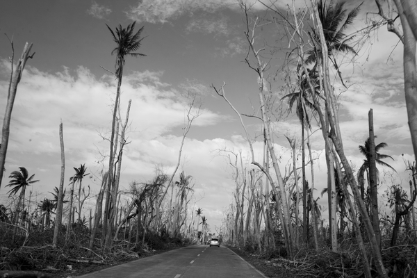 water for waves relief philippines_typhoon_haiyan9.jpg