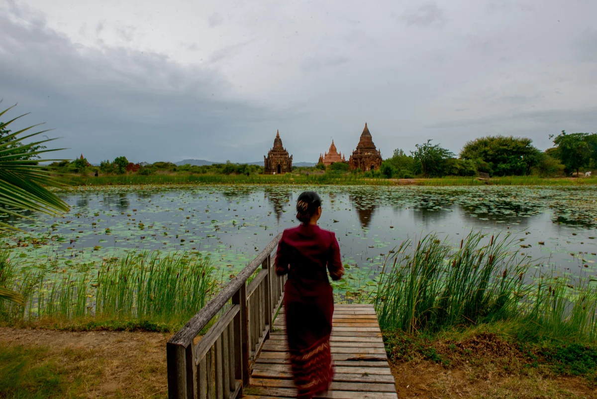  From the Aureum Palace hotel, you can see a sample of the many Bagan temples. 
