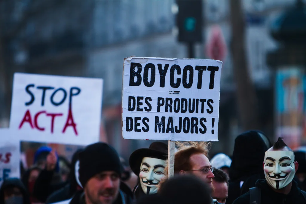When should one boycott a country?