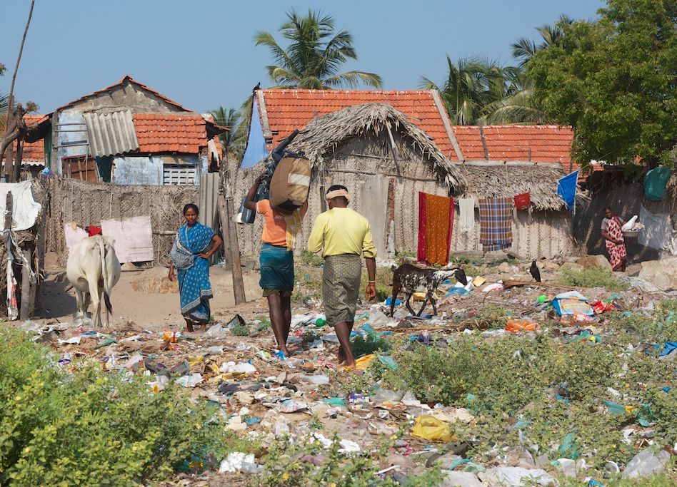  India’s trash problem was often overwhelming… 