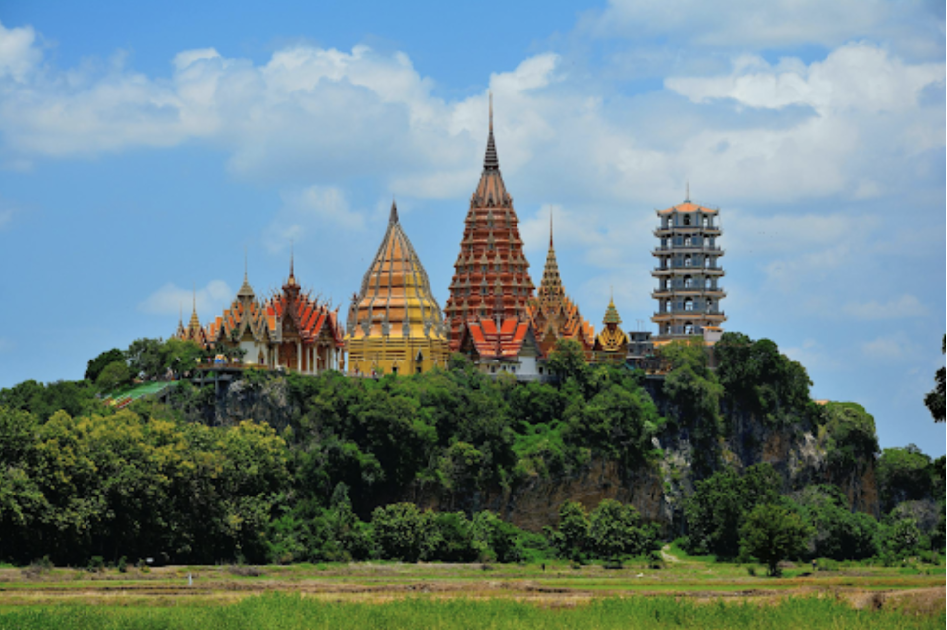 Explore Thailand’s Village Hill Tribes and Street Food