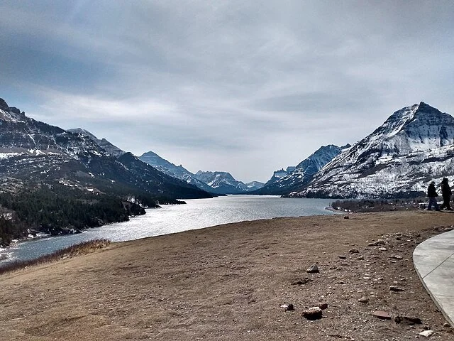 Hiking in the Canadian Rockies: The Natural Magic of Waterton National Park