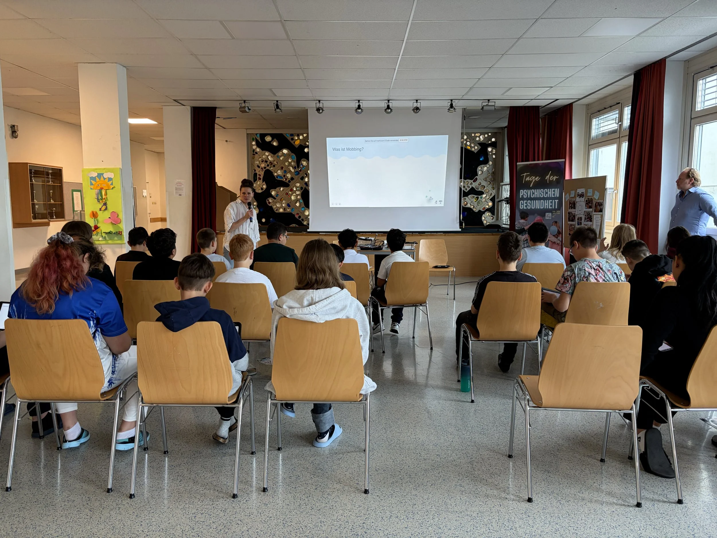 TdpG_Schule Canavesegasse_260601_02.jpg