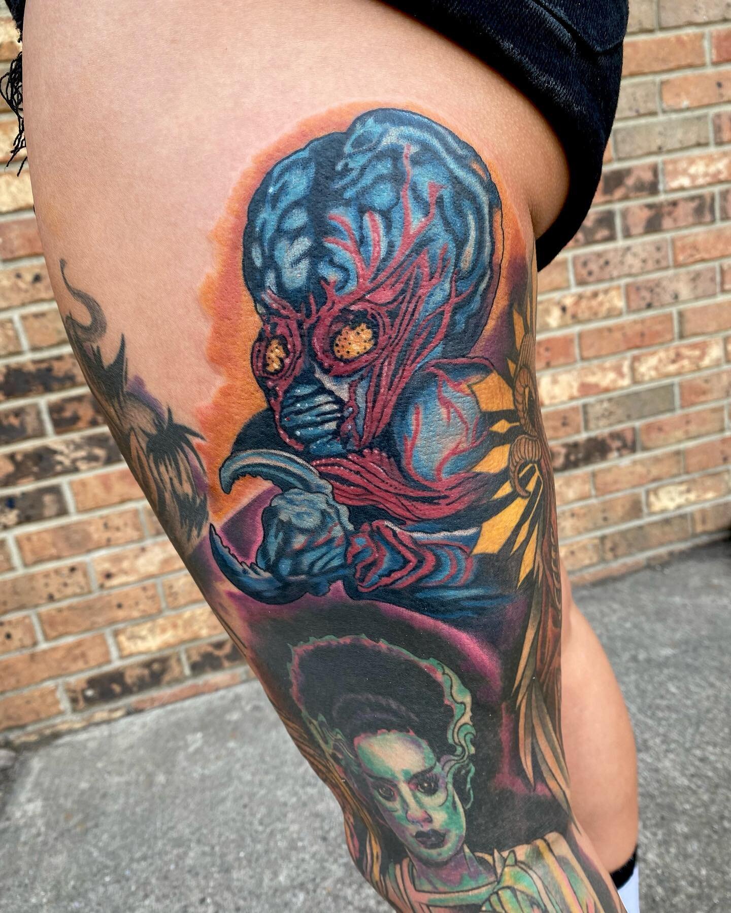 Added this Metaluna Mutant to this very cool leg sleeve I have been chipping away on 👽 @snakeoiltattoo  #horrorsleeve #legsleevetattoo #metalunamutant #kentuckytattooers