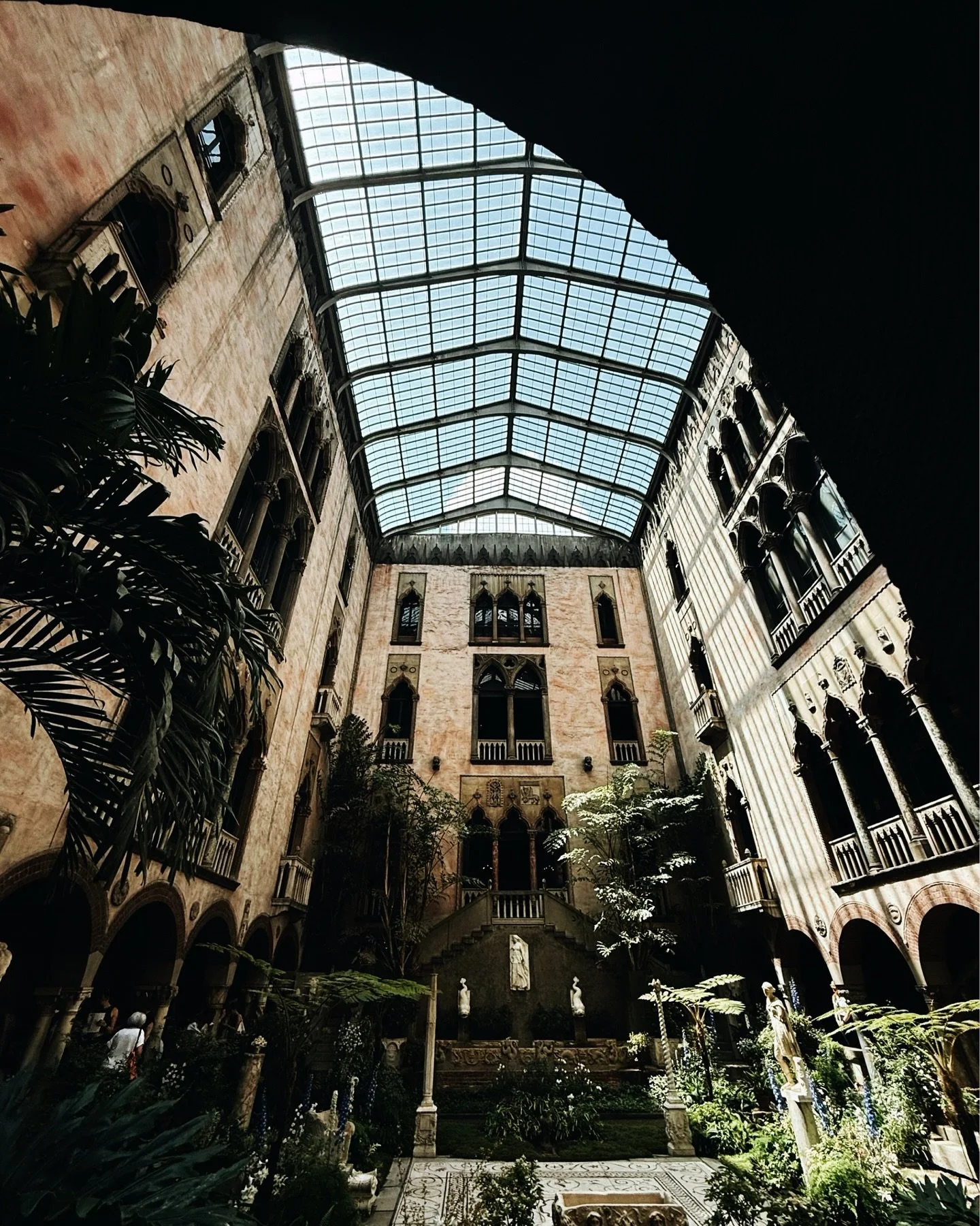 ⚫️WEEK IN IMAGES: Boston Edition✖️

a hot week in Boston with temps over 100&hellip; but we still got out + explored this cool city.

museum visits, city streets + a dose of New England charm.

we ate our way through the city&hellip; Italian in the N