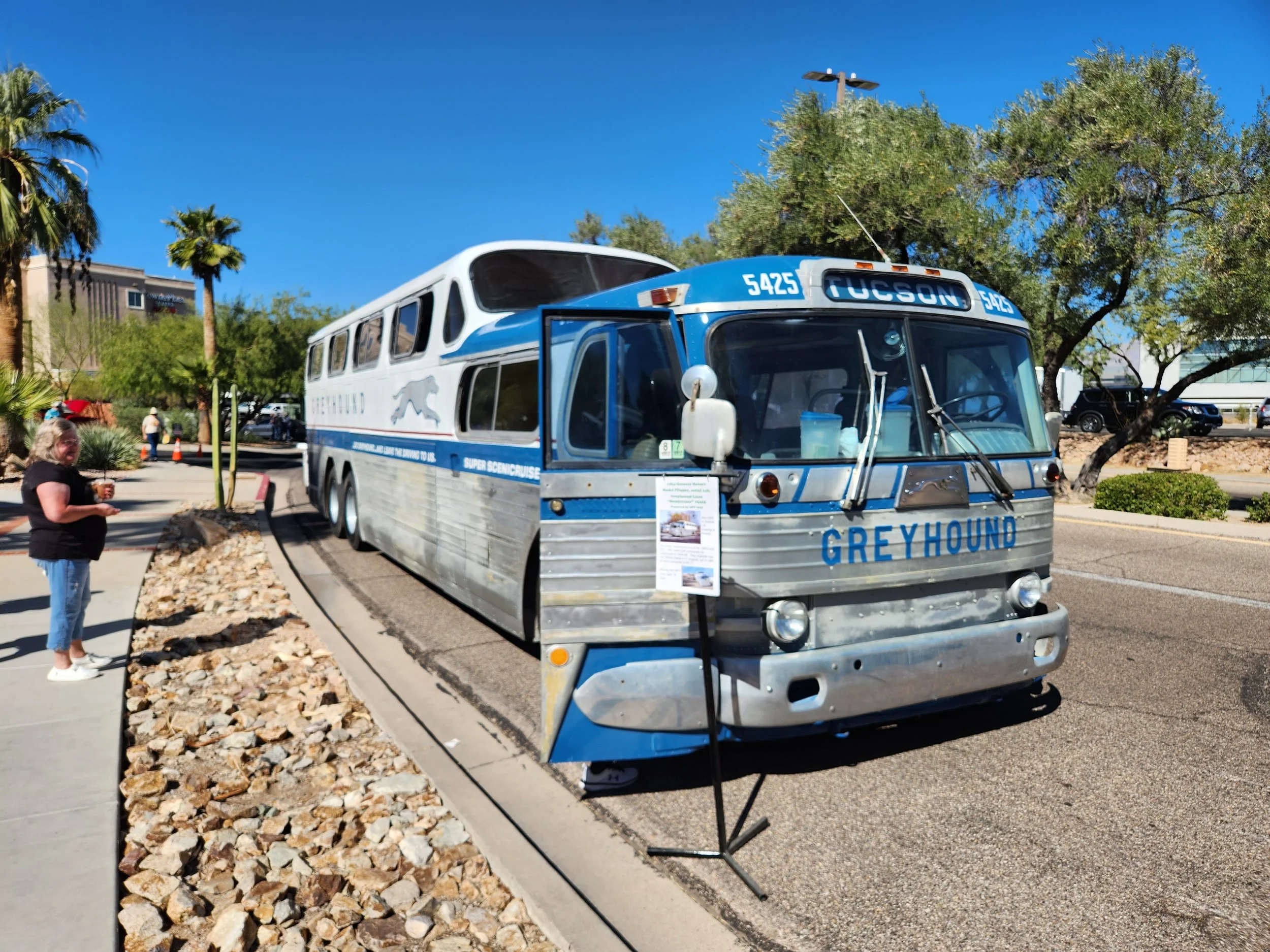 Greyhound Senicruiser #5425