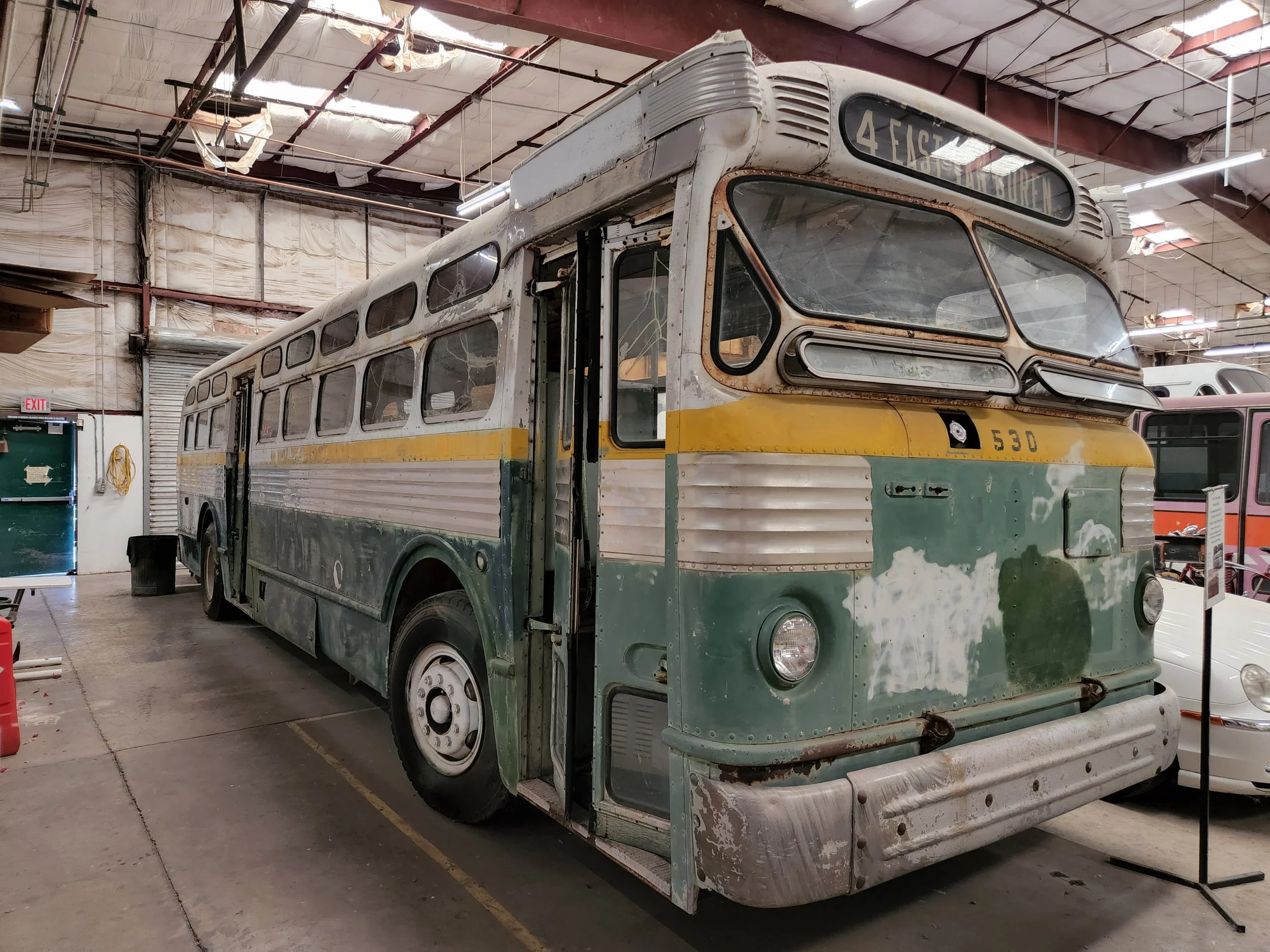 Metropolitan Lines #530