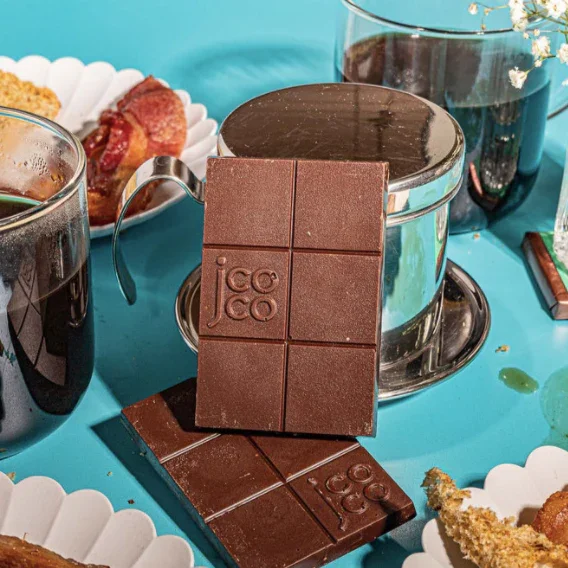 jcoco-alaskan-smoked-sea-salt-dark-chocolate-bars.webp