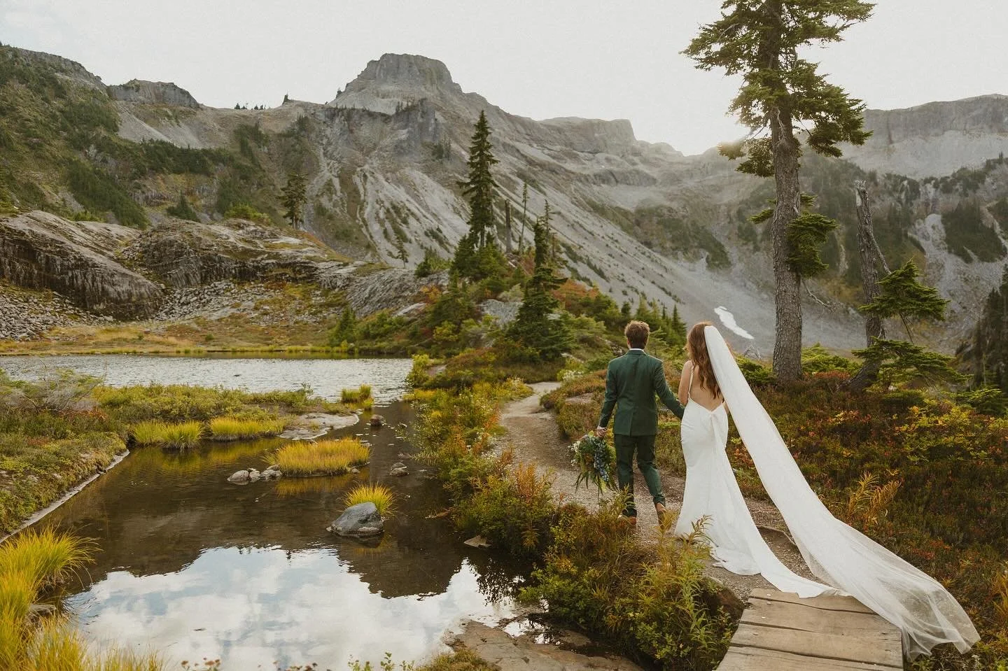 love is in the air!!! photo credit @yay.shirley and @marcellalaine #latesummerweddings #seattle #florist #seattleflorist #plants #plantsmakemehappy
#seattleflowers #cedarhouseflowers
#wallingford #localflowers #localbusiness
#blackownedbusiness 
#sma