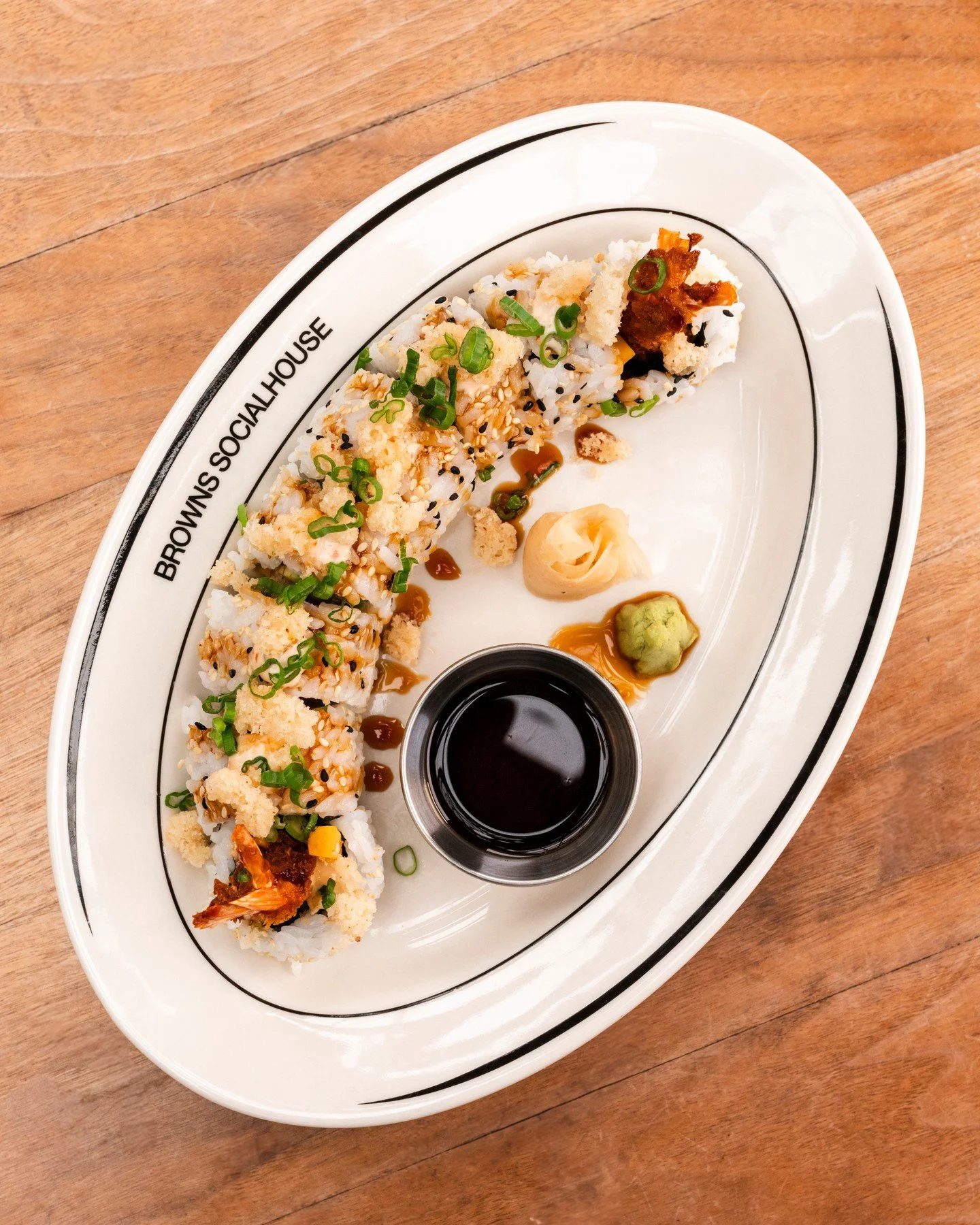 This and planning your next vacation..

We're dreaming of Hawaii🥥🍤🌺

Come &amp; try the Dynamite Crunch Roll during your next vacation planning session😎

#BrownsSocialhouse #DynamiteCrunchRoll #vacation #VancouverEats #SushiLovers #IslandVibes