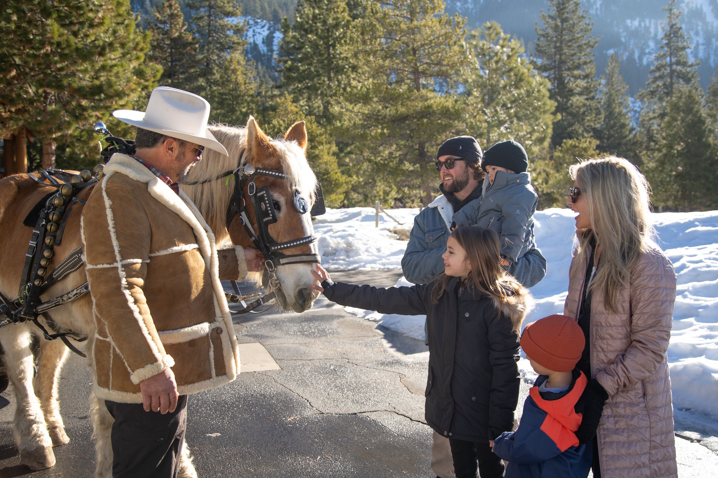 Winter.Family.Sleigh.Ride.RT-5 (1).jpg