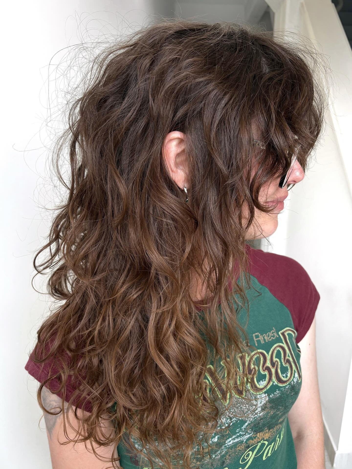 Still here, just doing more of this lately and loving it. 

#shag #wavyhair