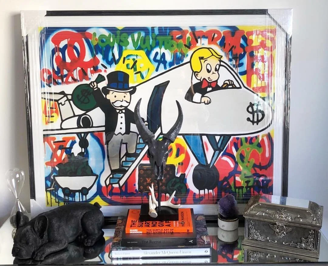 Thanks for the photo Claudia - the new framed artwork looks awesome your home! 🙌🏼
.
.
#framinghell #pocketofmyhome #interiordesign #colourpop #graffitiart #customframingsydney #popculture