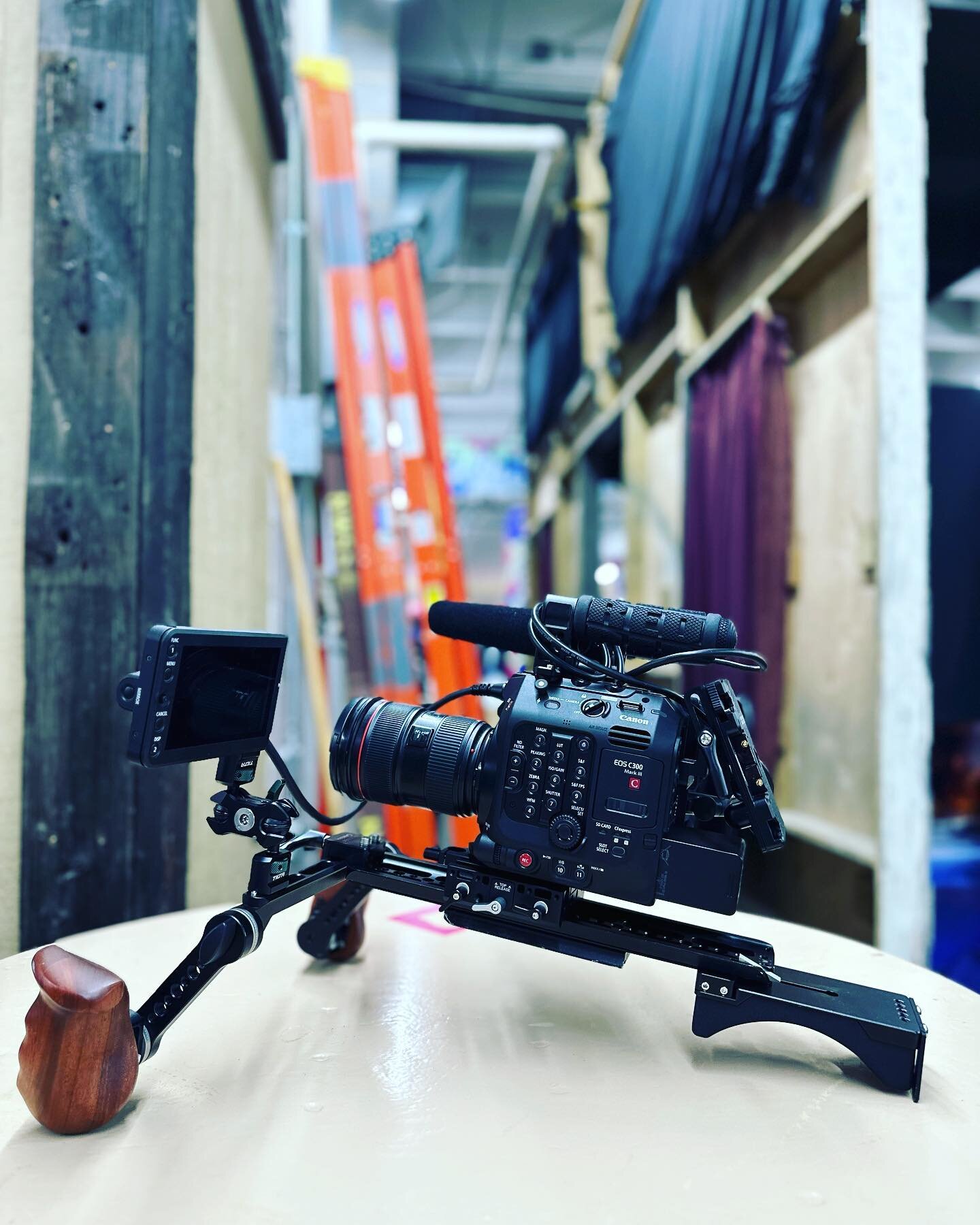 Out here at #ethdenver with #oplabs talking about all things #web3. This canon #c300 rig is great for events like this.

#canonc300markiii #c300mkii #canonusa #woodencamera